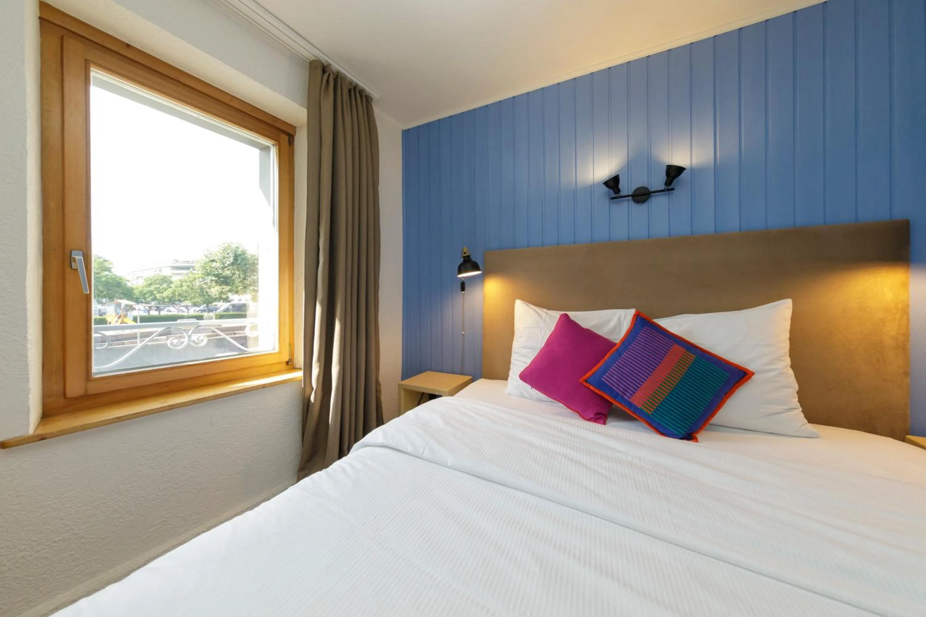Bedroom, Bed in Hôtel de l'Ange