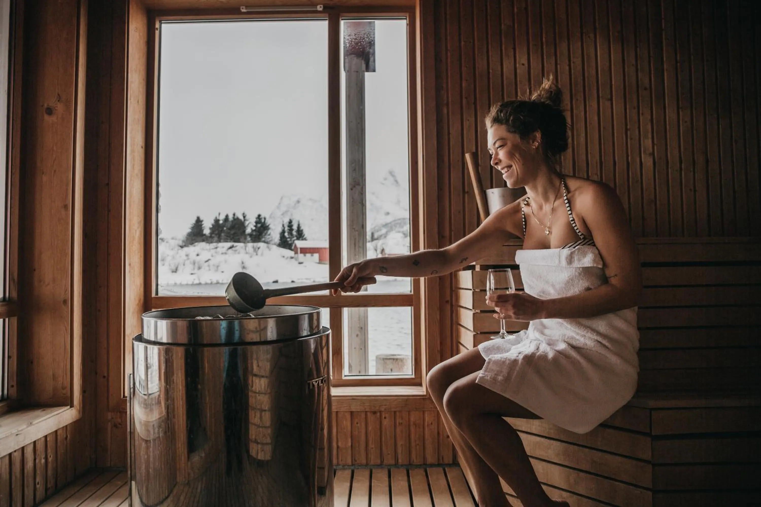 Sauna in Nyvågar Rorbuhotell - by Classic Norway Hotels