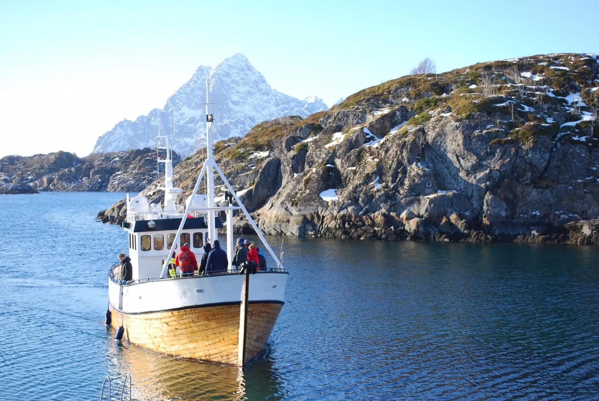 Spring in Nyvågar Rorbuhotell - by Classic Norway Hotels