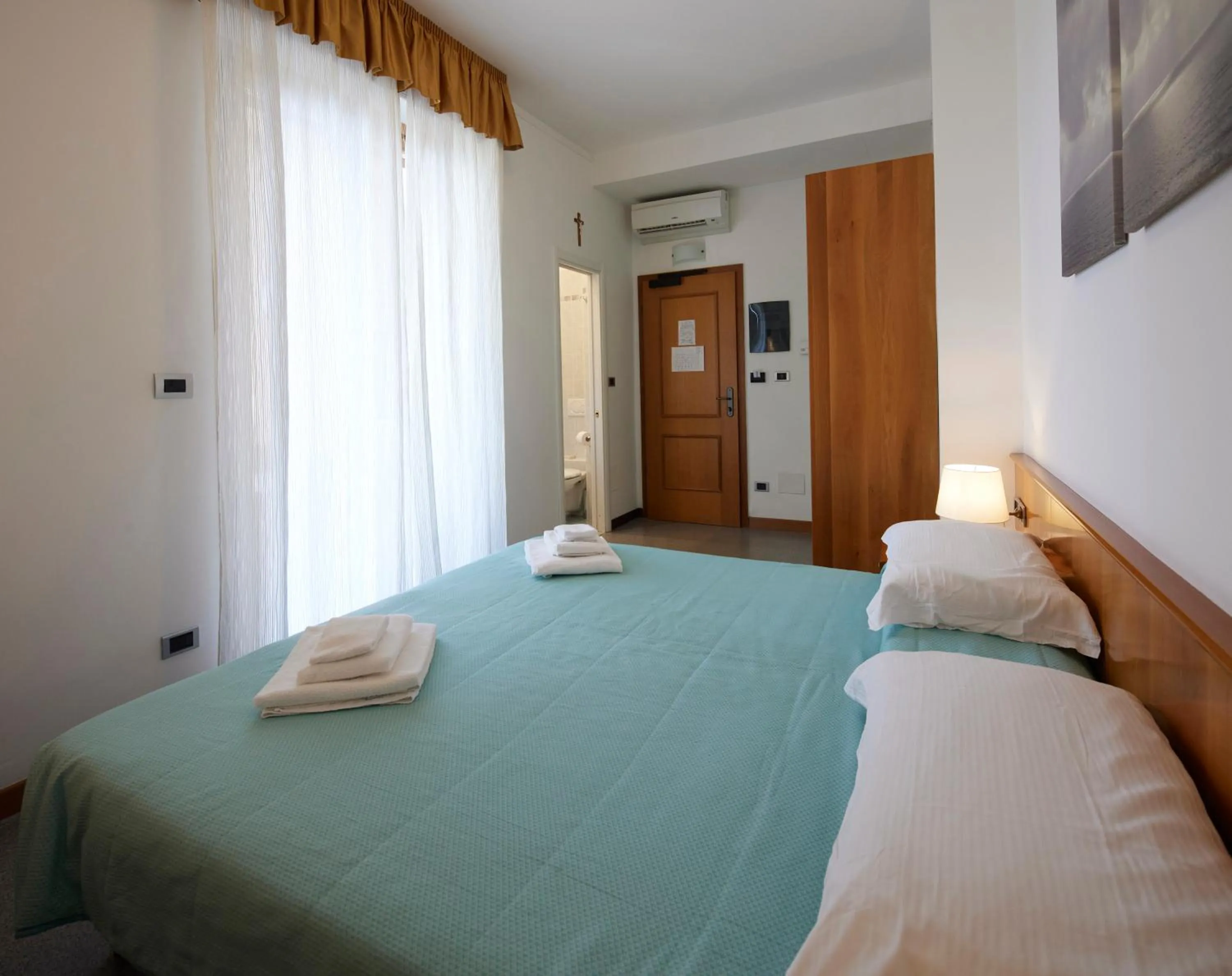 Bedroom, Bed in Hotel Villa Adriana