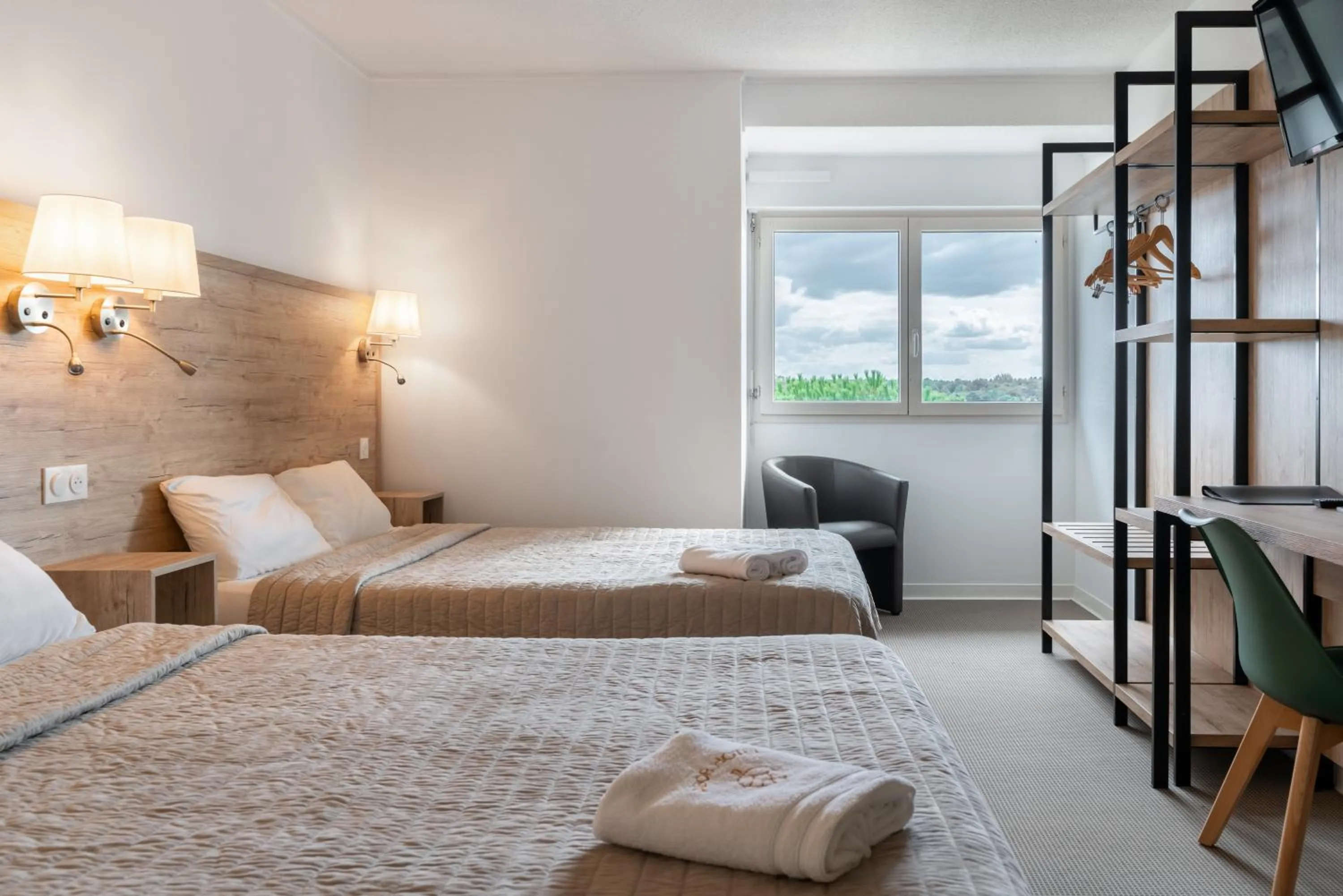 Bedroom, Bed in Abor Hôtel, Mont de Marsan