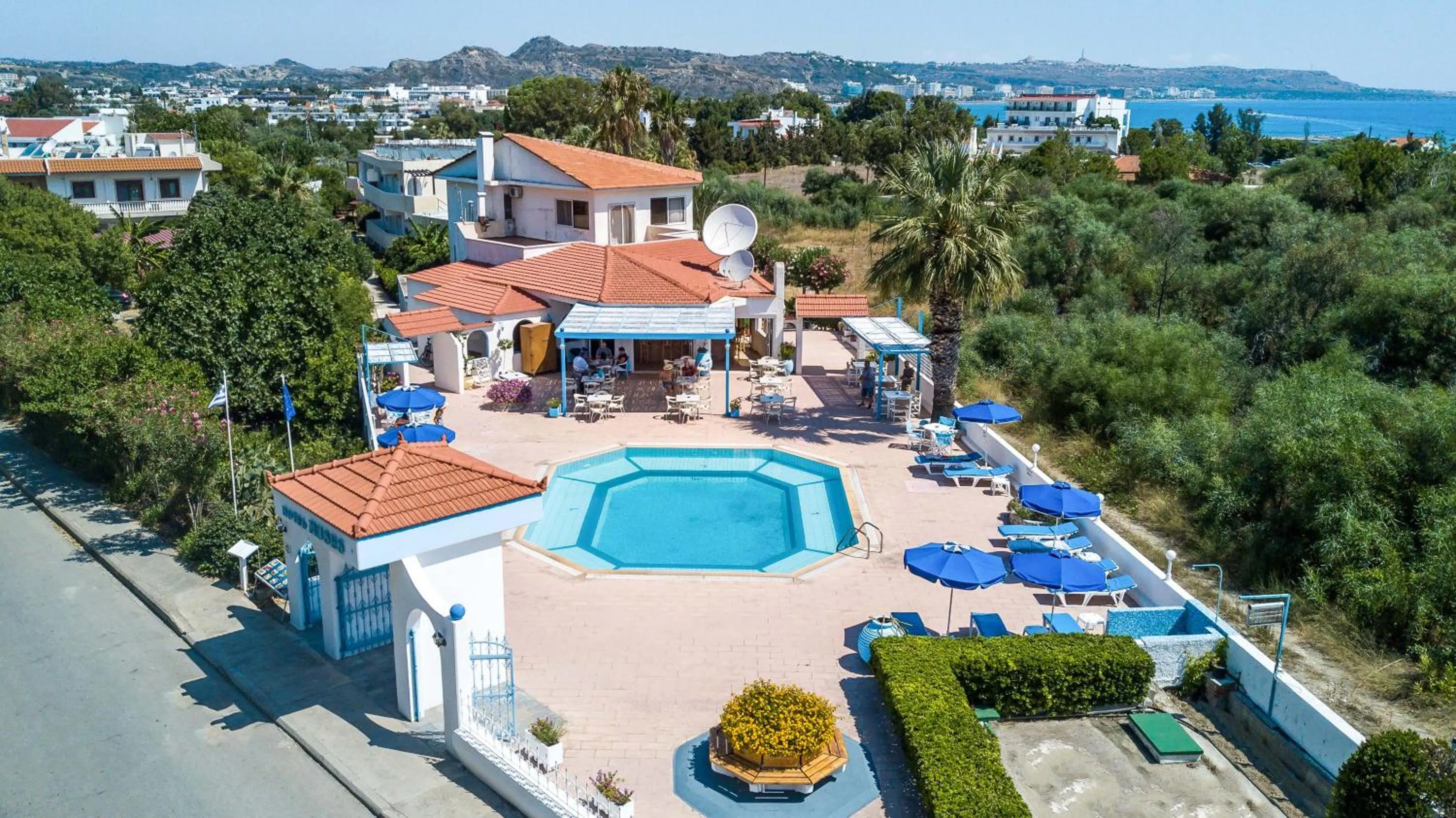 Swimming pool in Muses Hotel