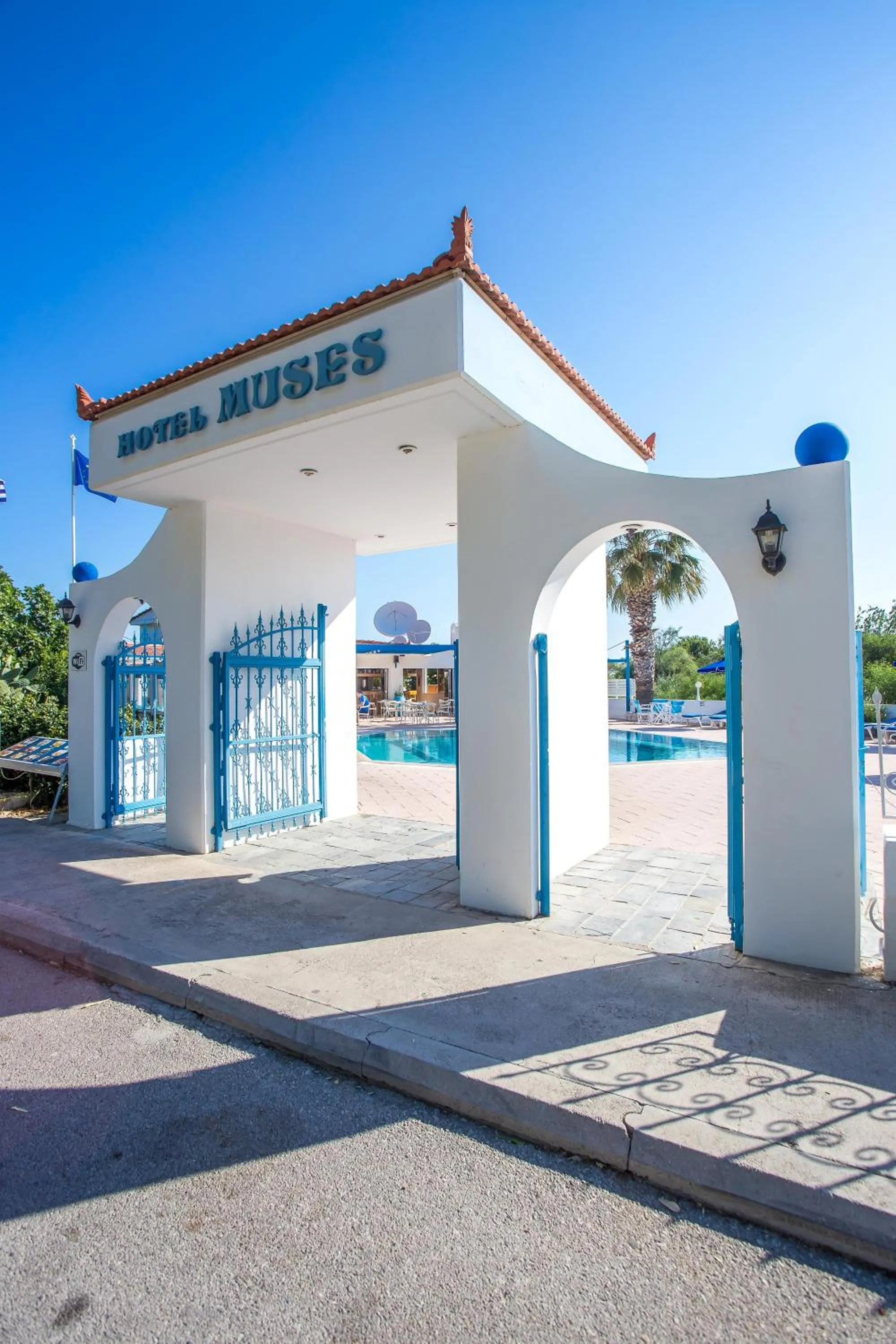 Facade/entrance in Muses Hotel