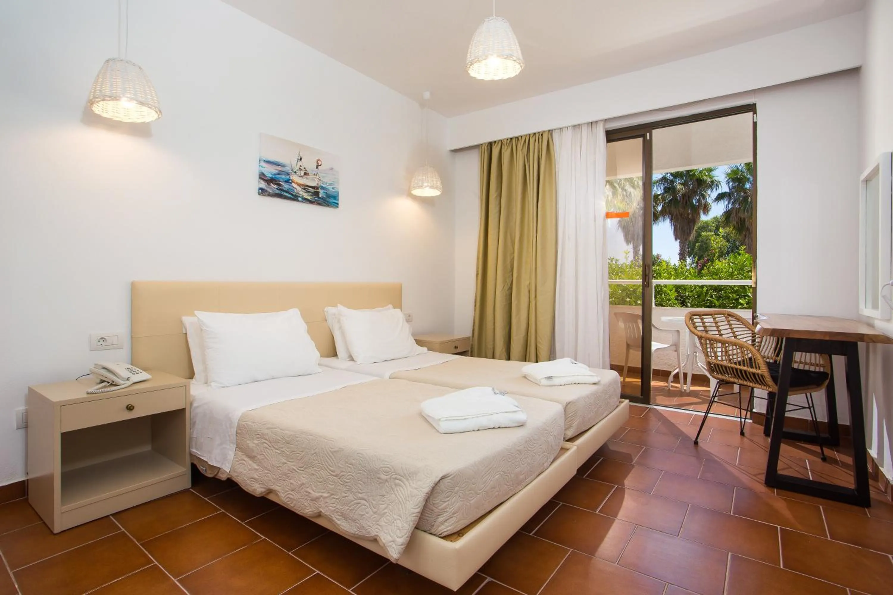 Photo of the whole room, Bed in Muses Hotel