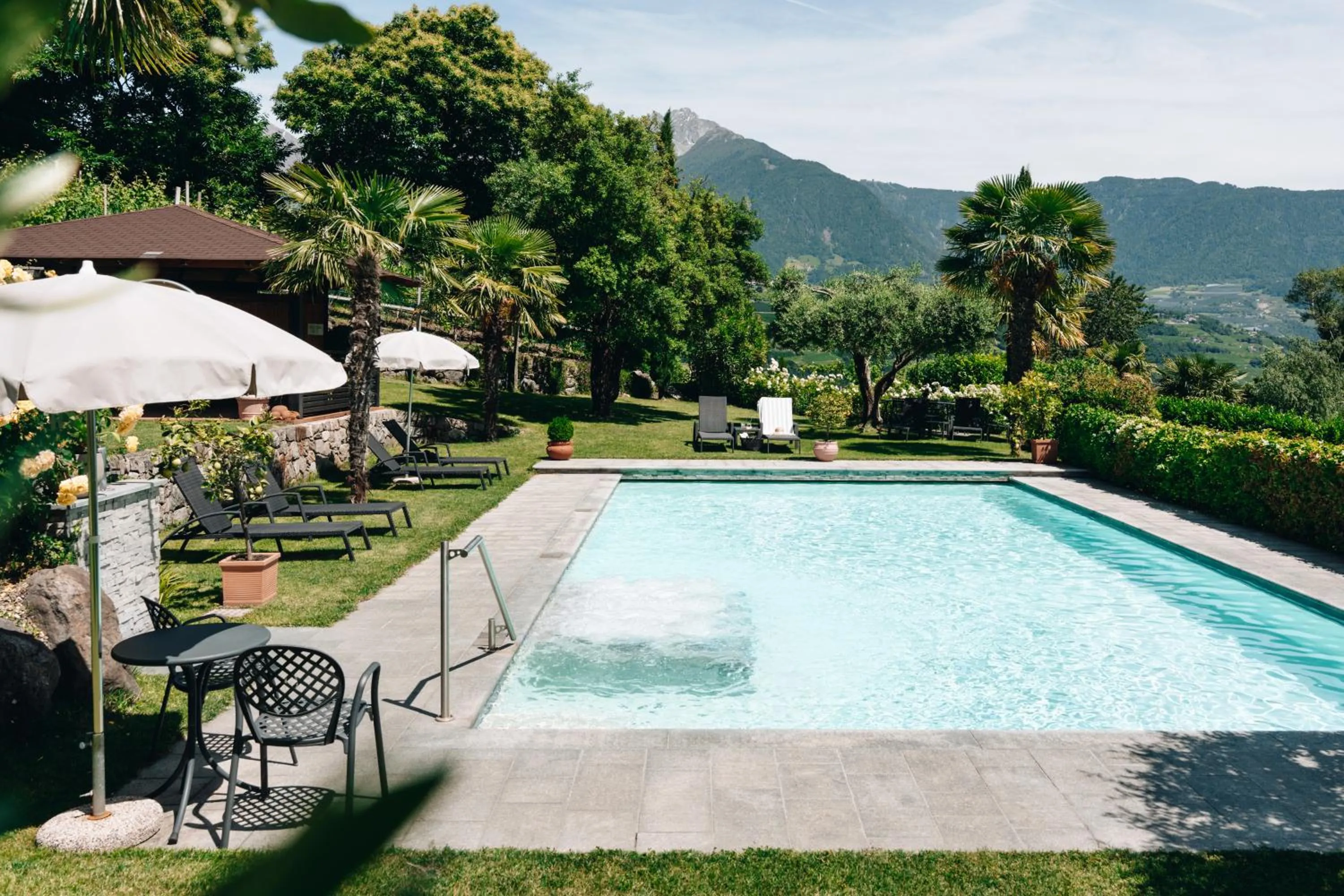 Day in Alagundis Apartment Residence