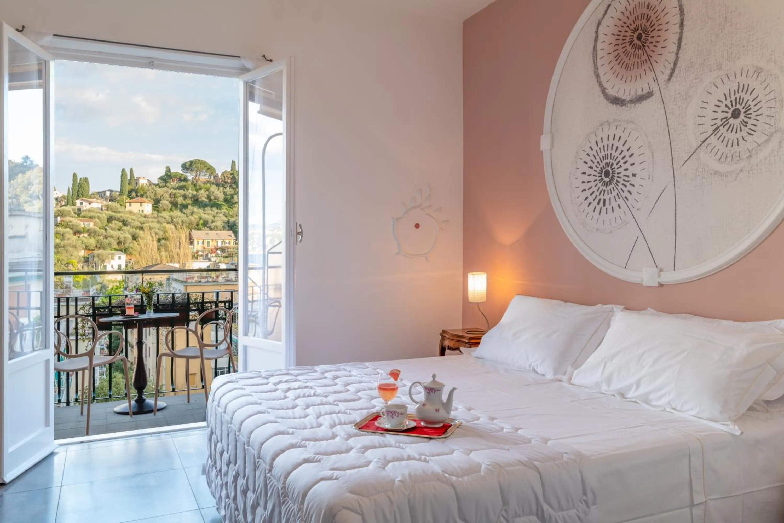 Balcony/Terrace, Bed in Albergo Minerva