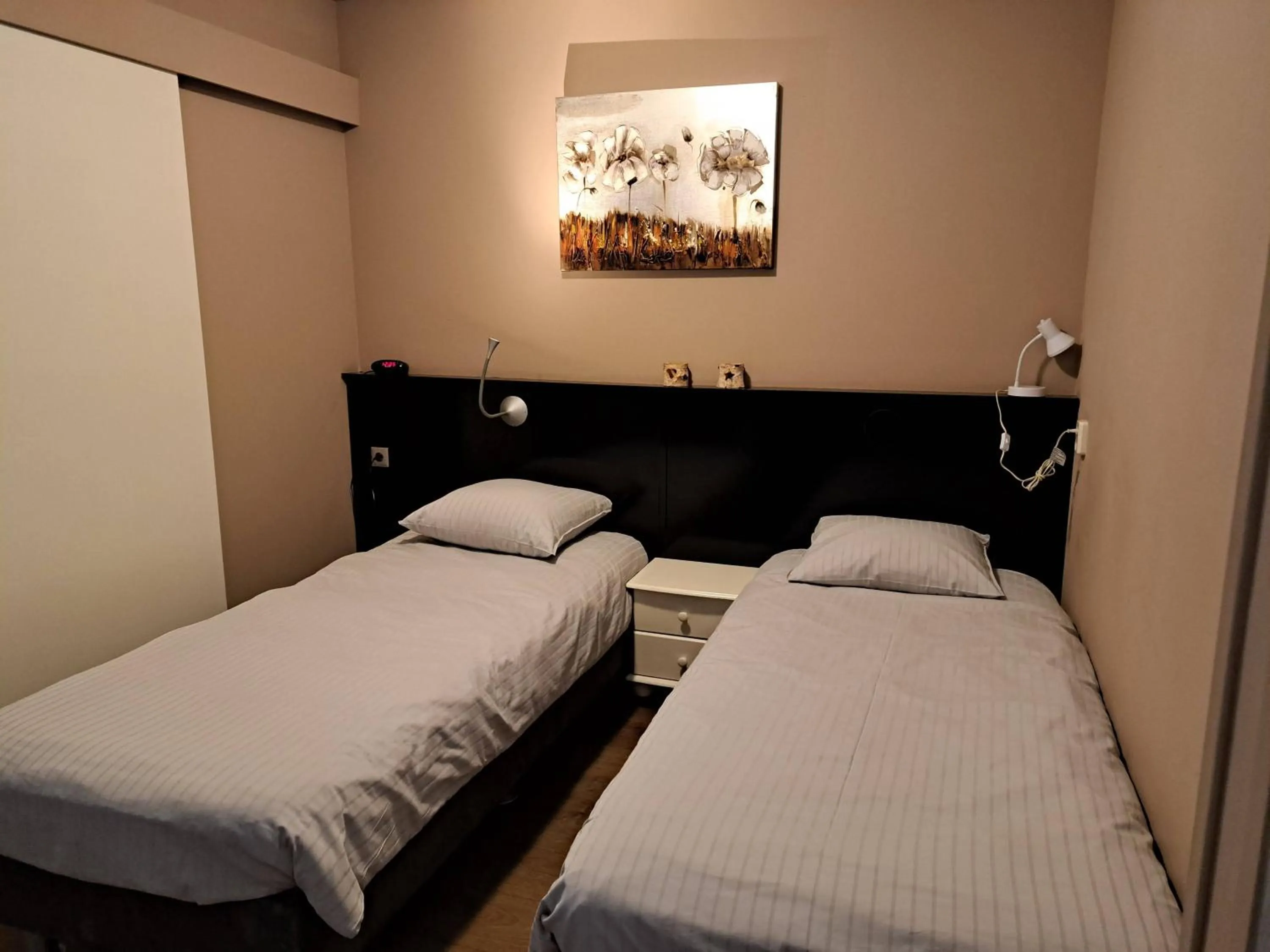 Photo of the whole room, Bed in Hotel Lemmenhof