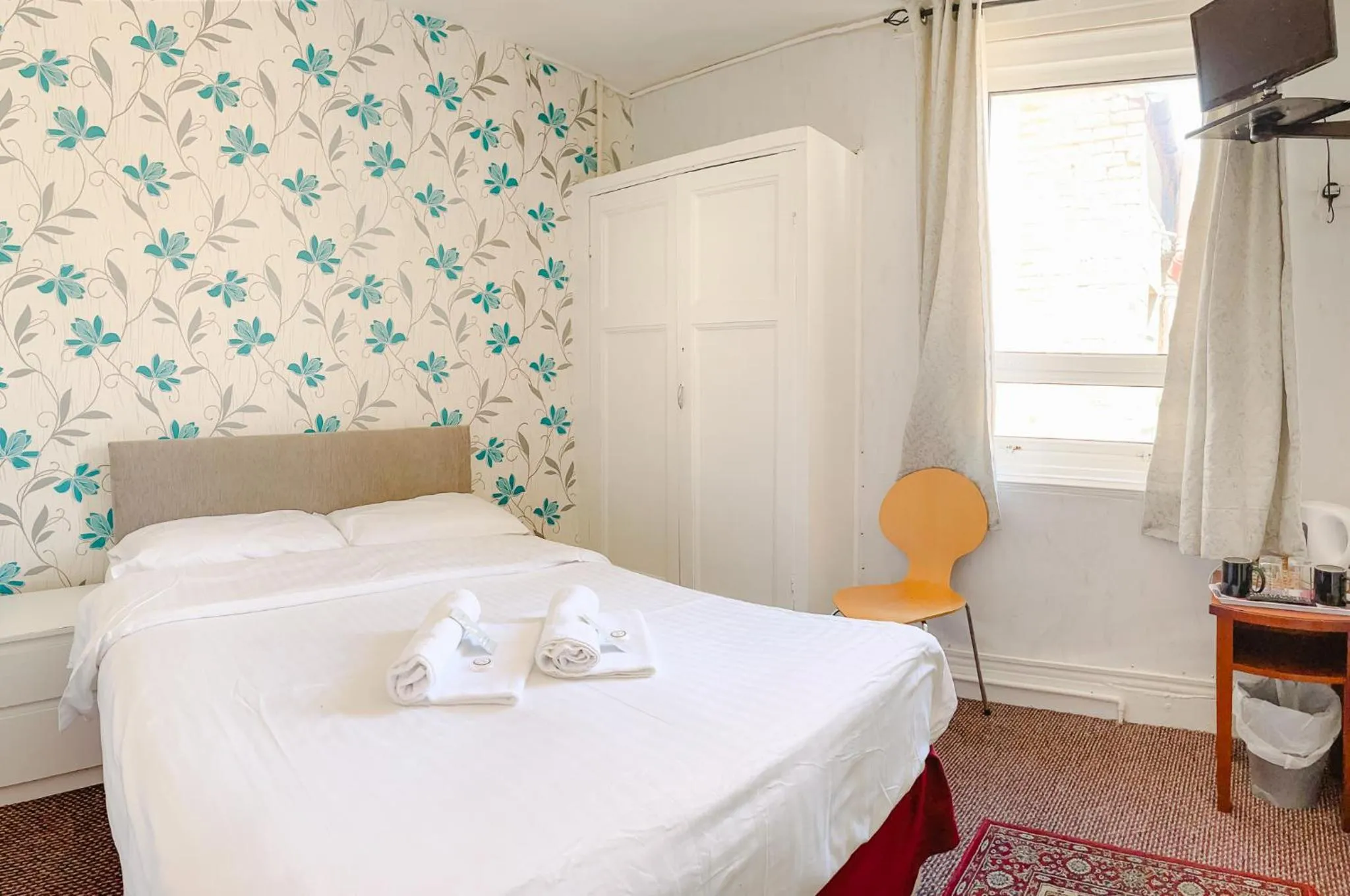 Bedroom in The Chimes on the Sea