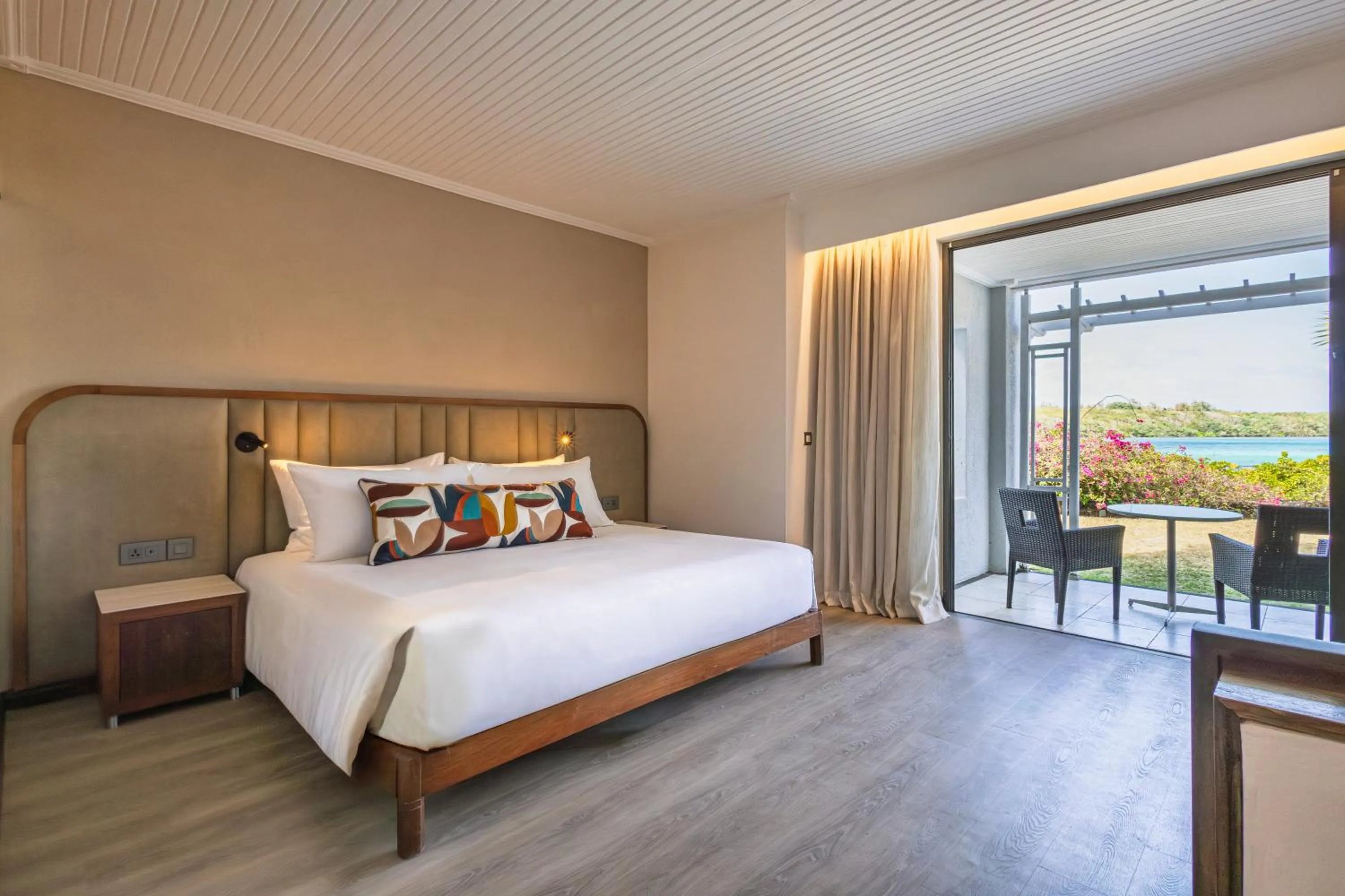 Bed in Shandrani Beachcomber Resort & Spa