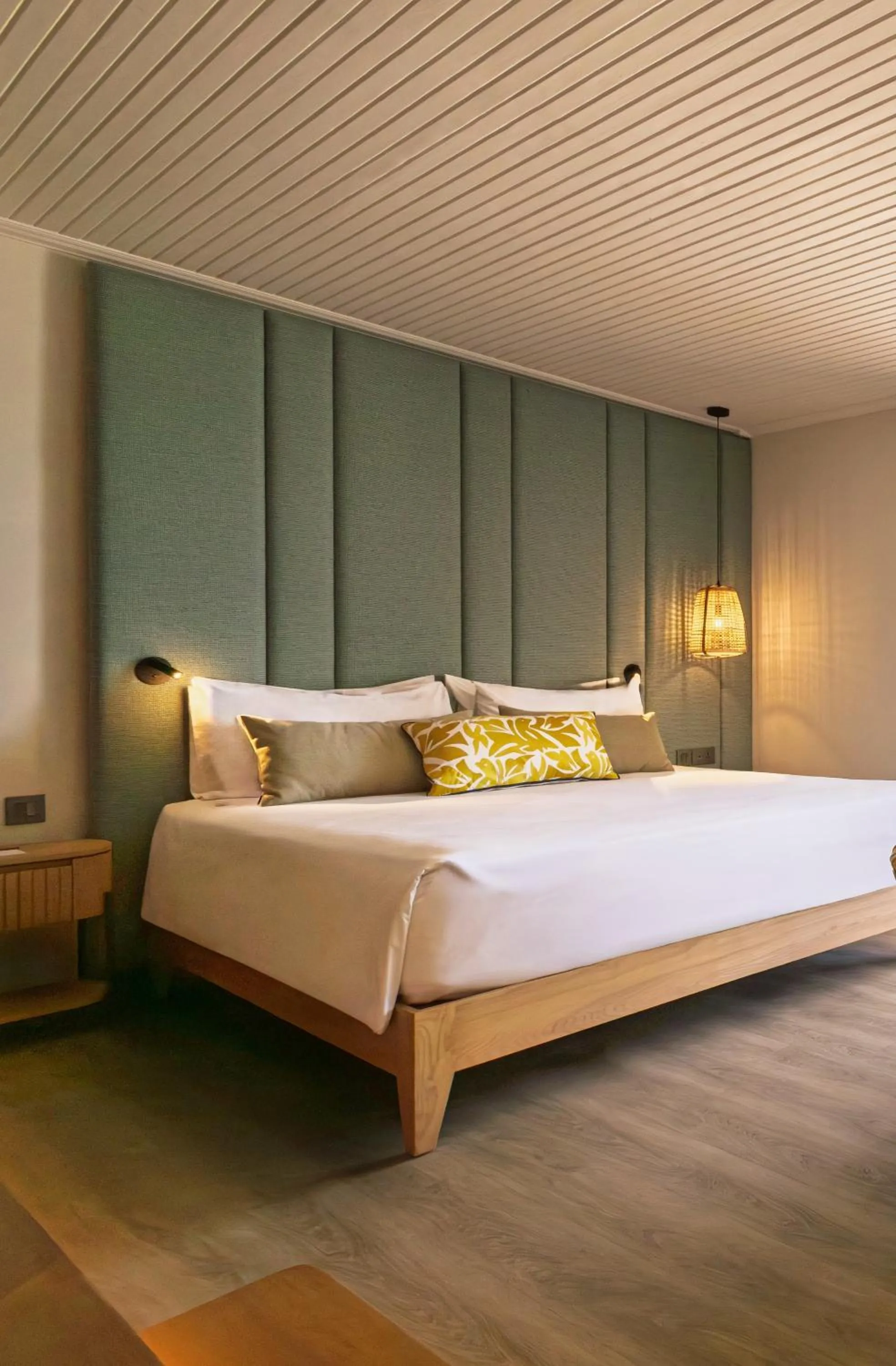 Bed in Shandrani Beachcomber Resort & Spa