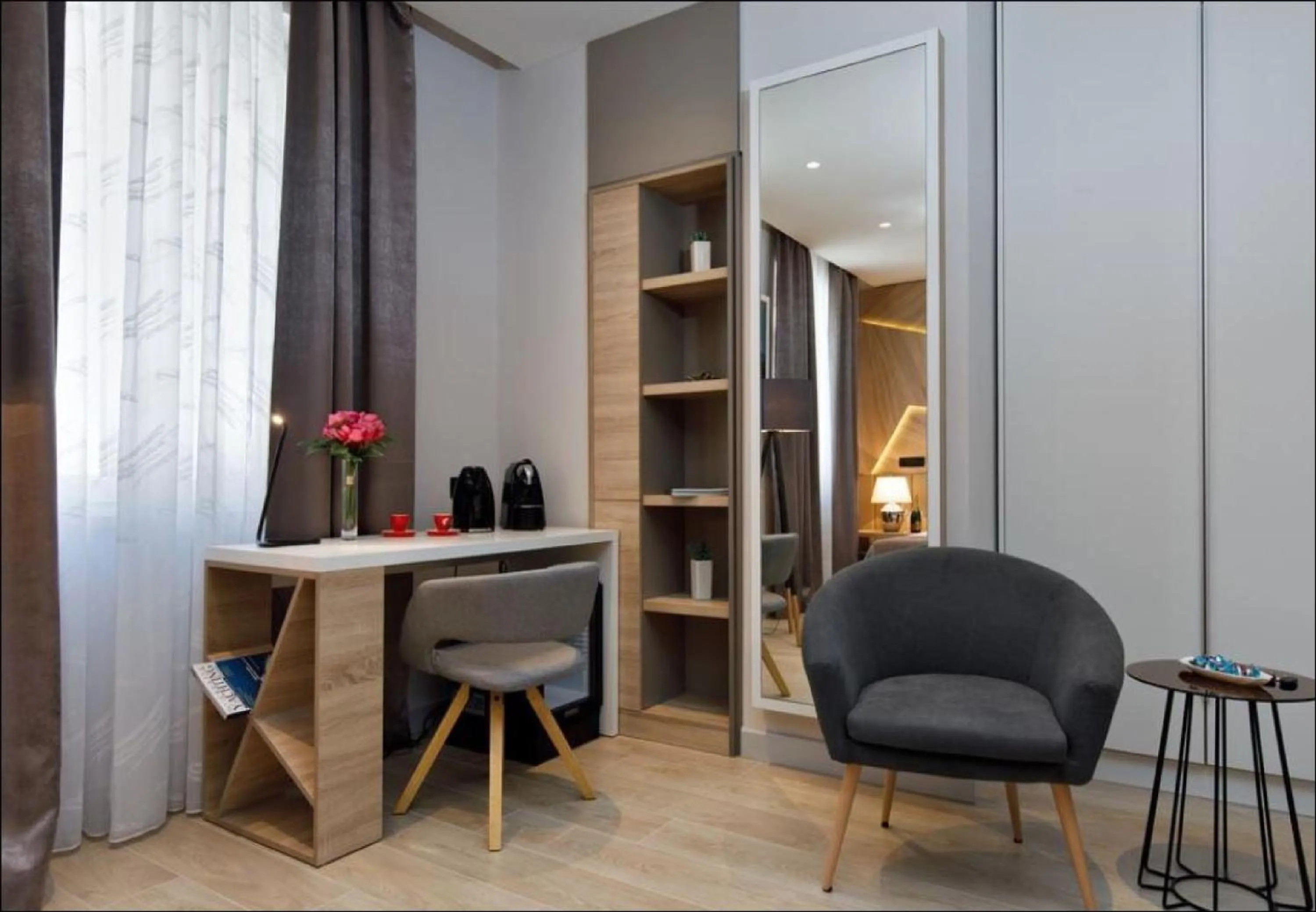 Seating area in Sailor Boutique Rooms