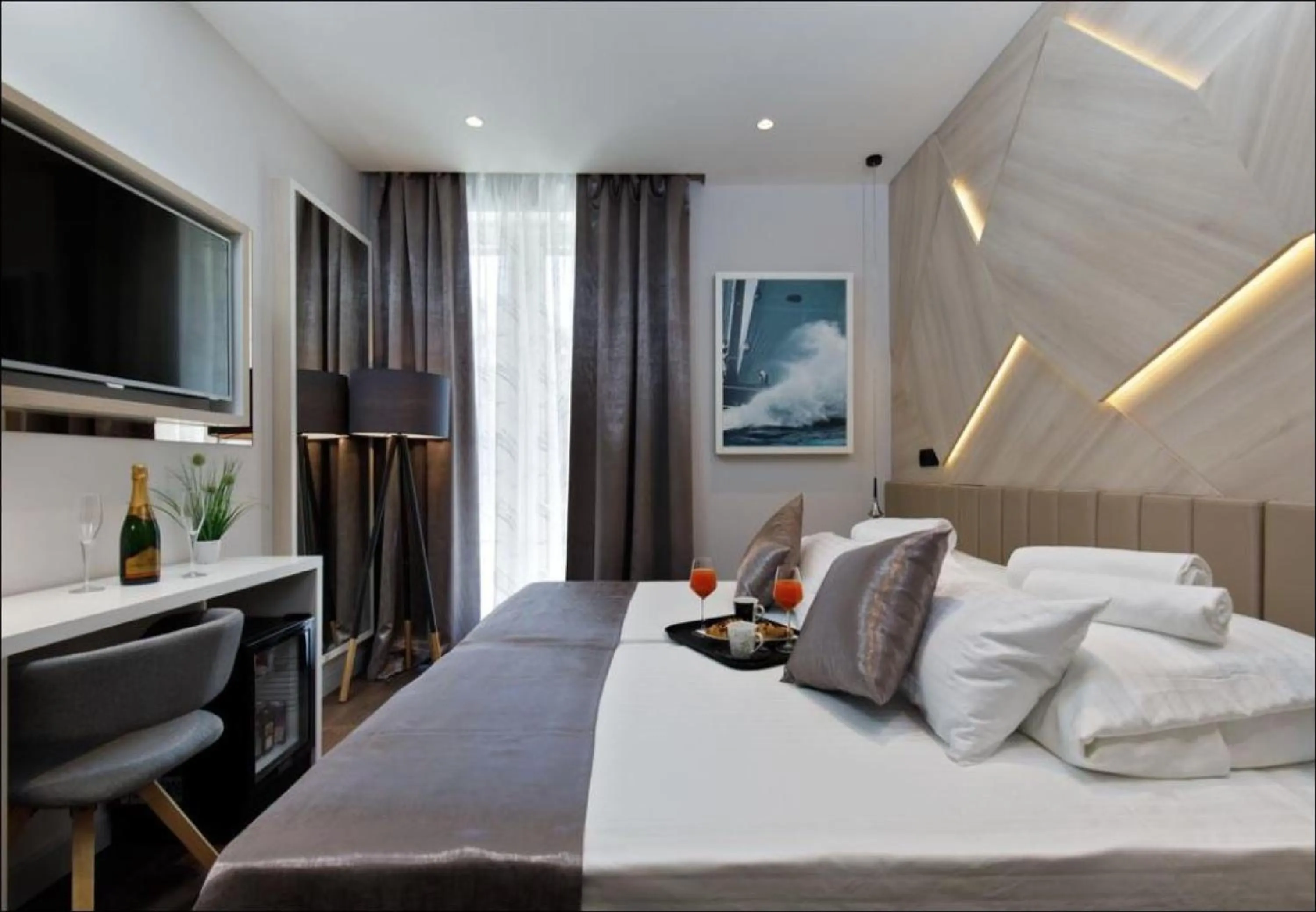 Photo of the whole room, Bed in Sailor Boutique Rooms