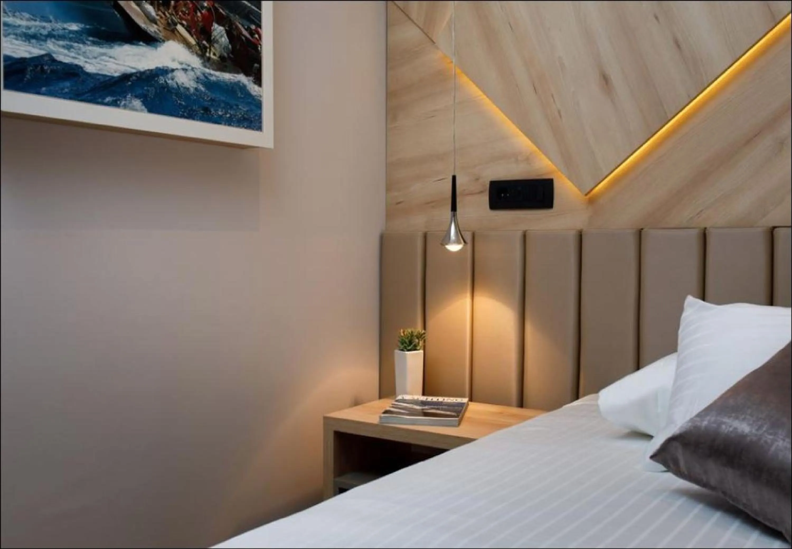 Bedroom, Bed in Sailor Boutique Rooms