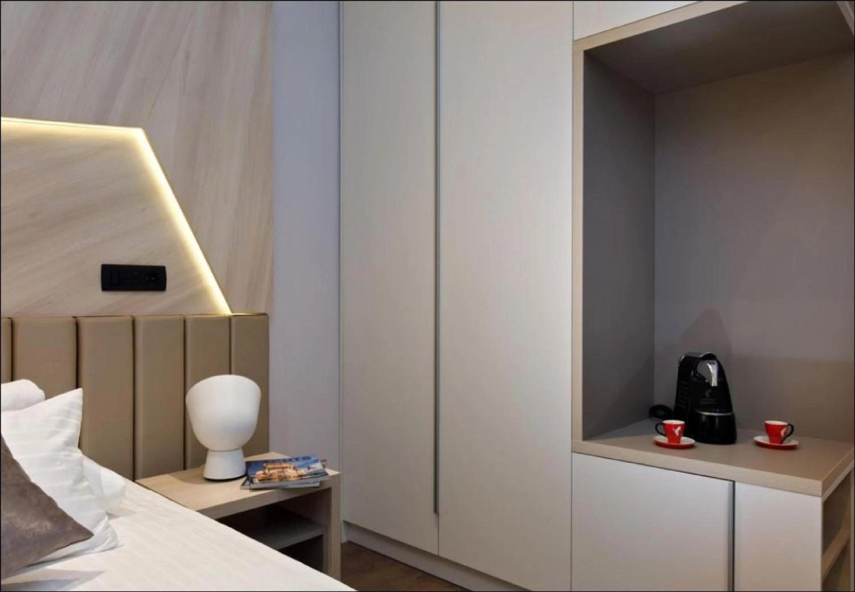 Coffee/tea facilities, Bed in Sailor Boutique Rooms