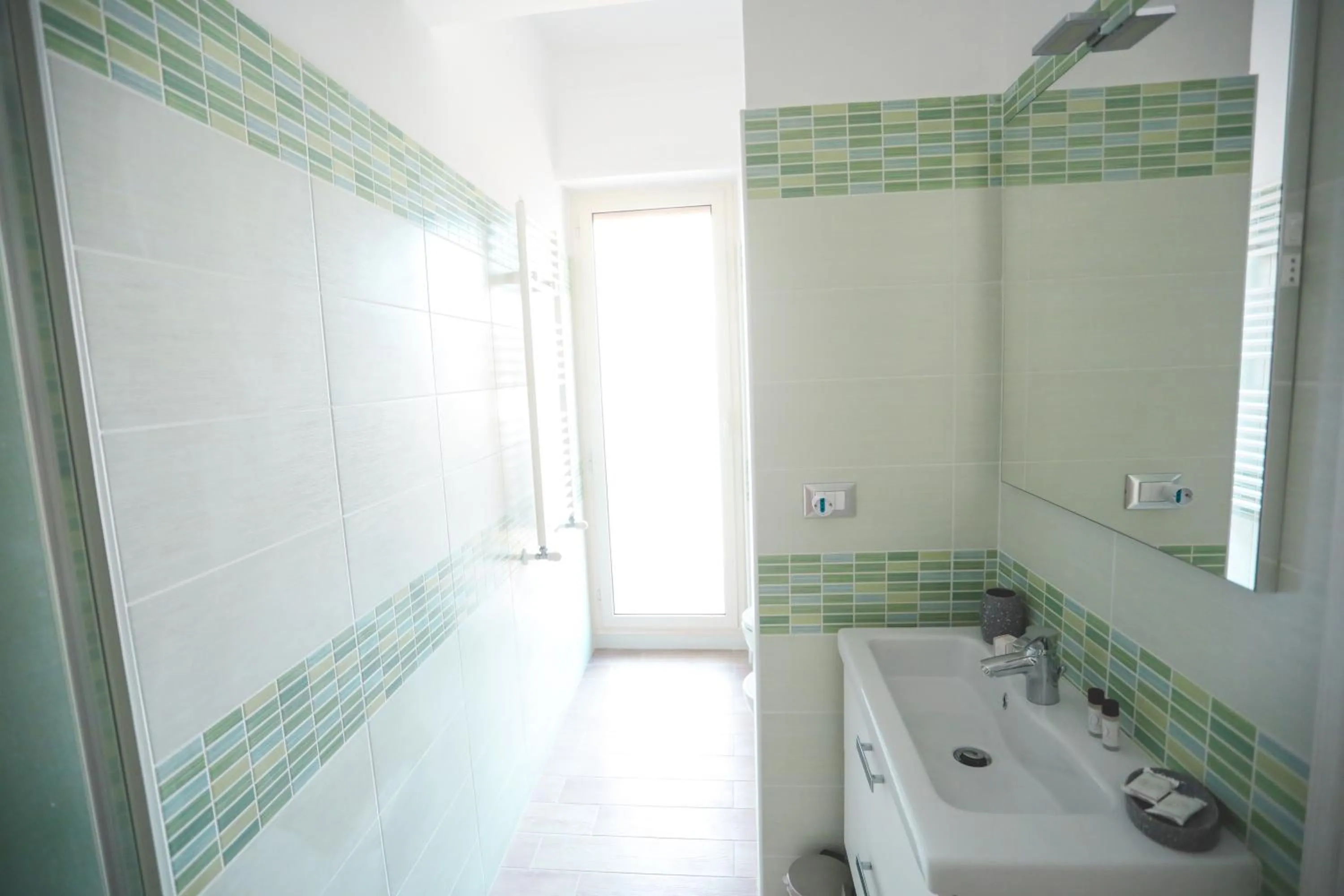 Il Viaggiatore Via Rimini Serapo