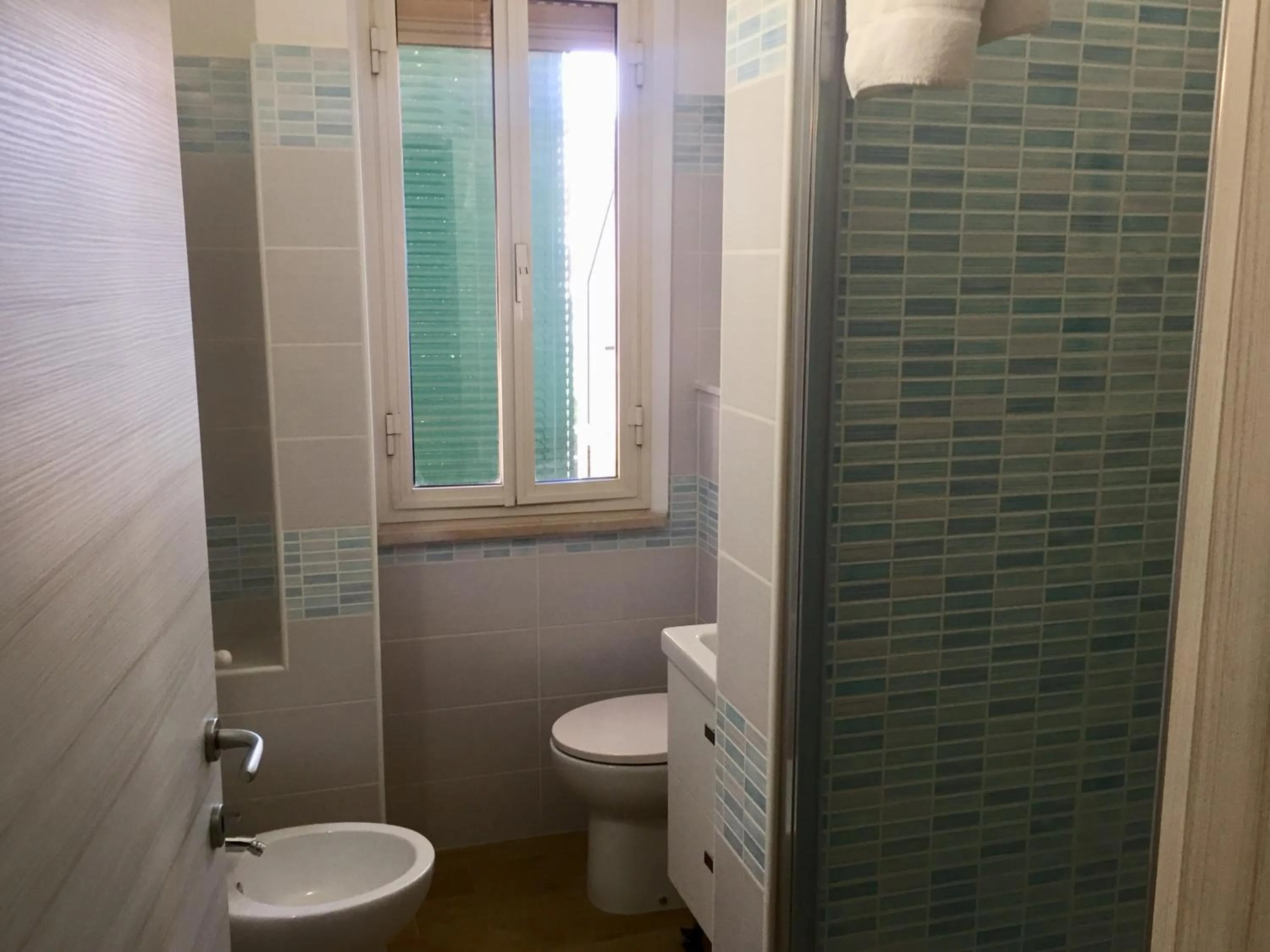 Il Viaggiatore Via Rimini Serapo