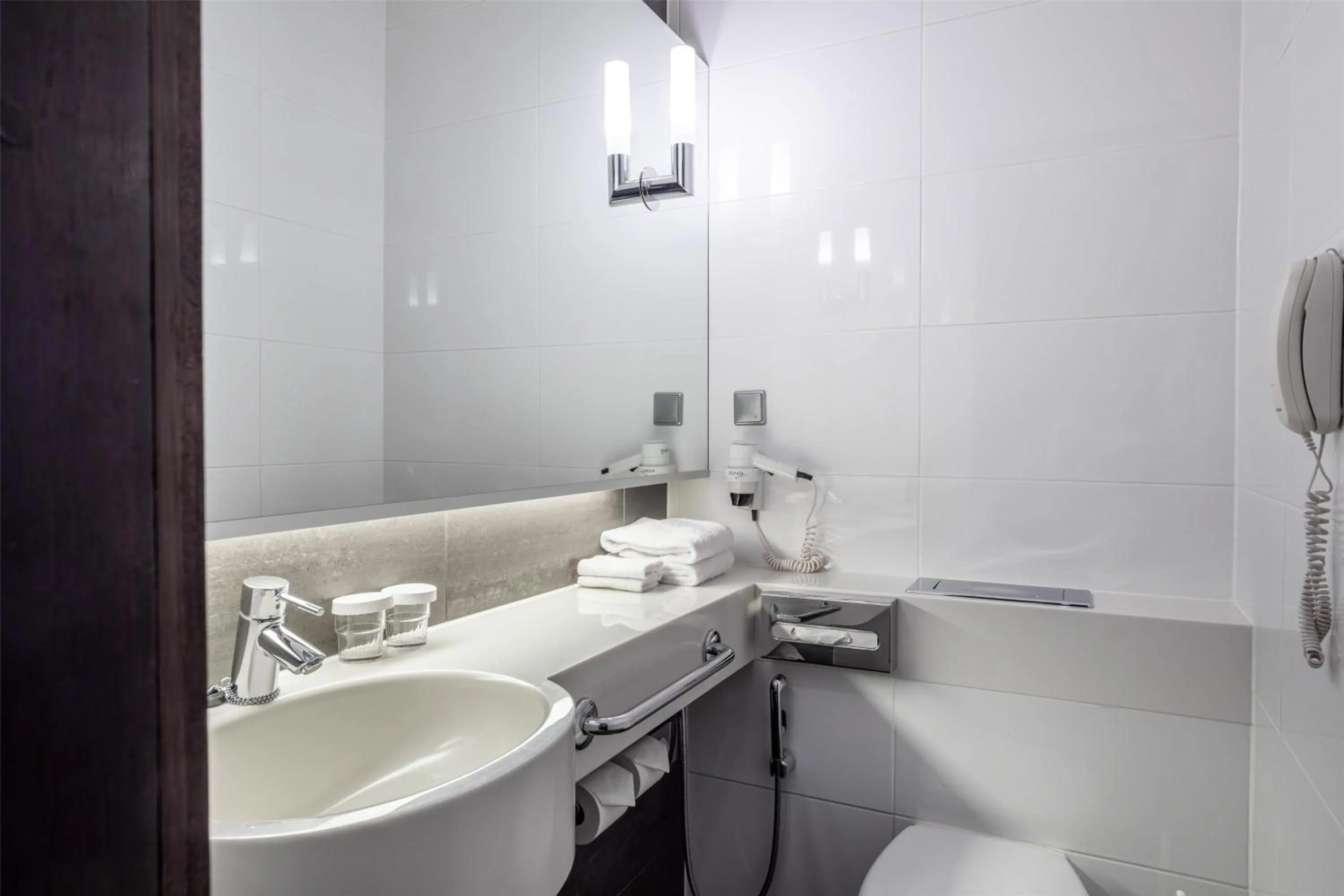 Bathroom in Hilton Helsinki Kalastajatorppa