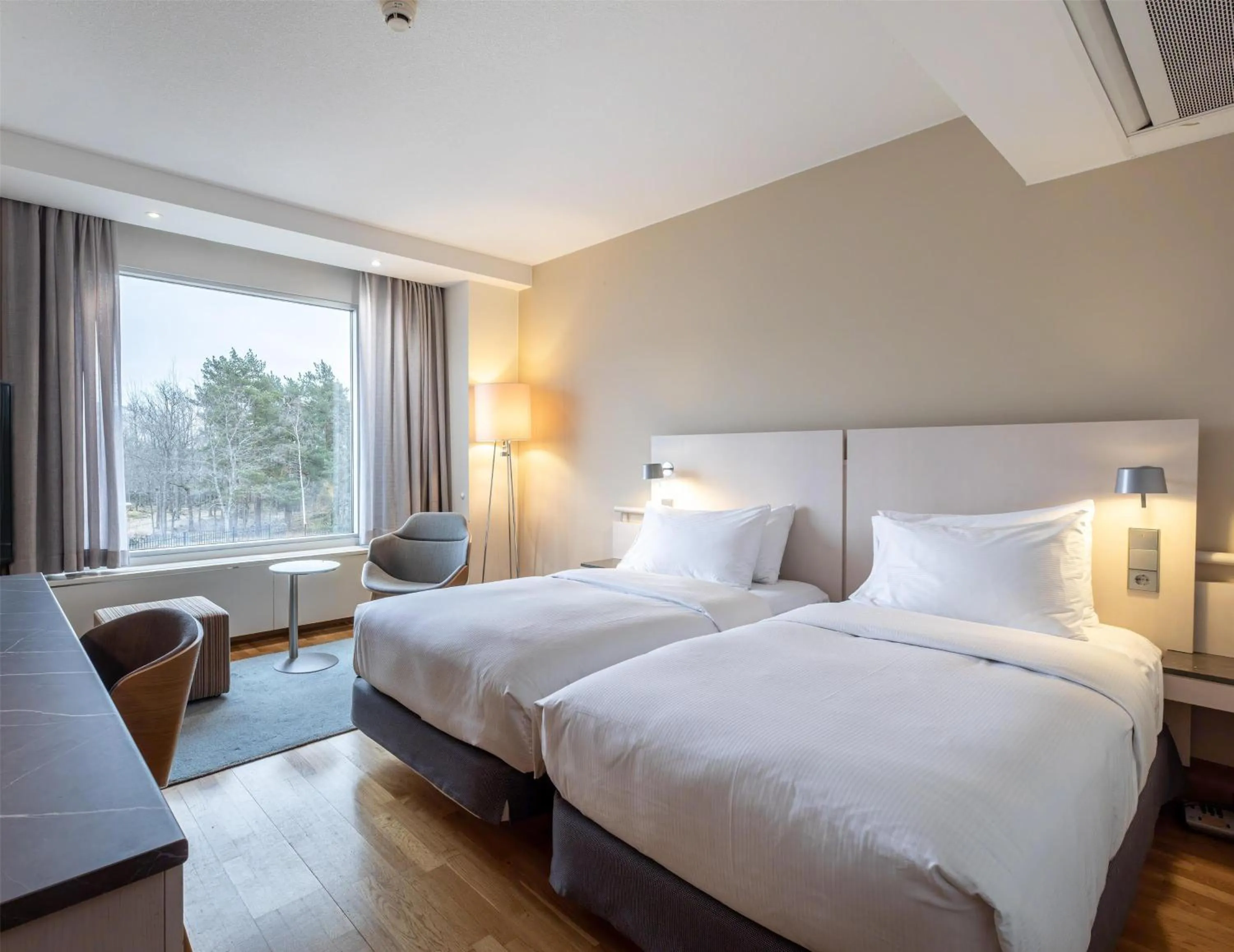 Bed in Hilton Helsinki Kalastajatorppa