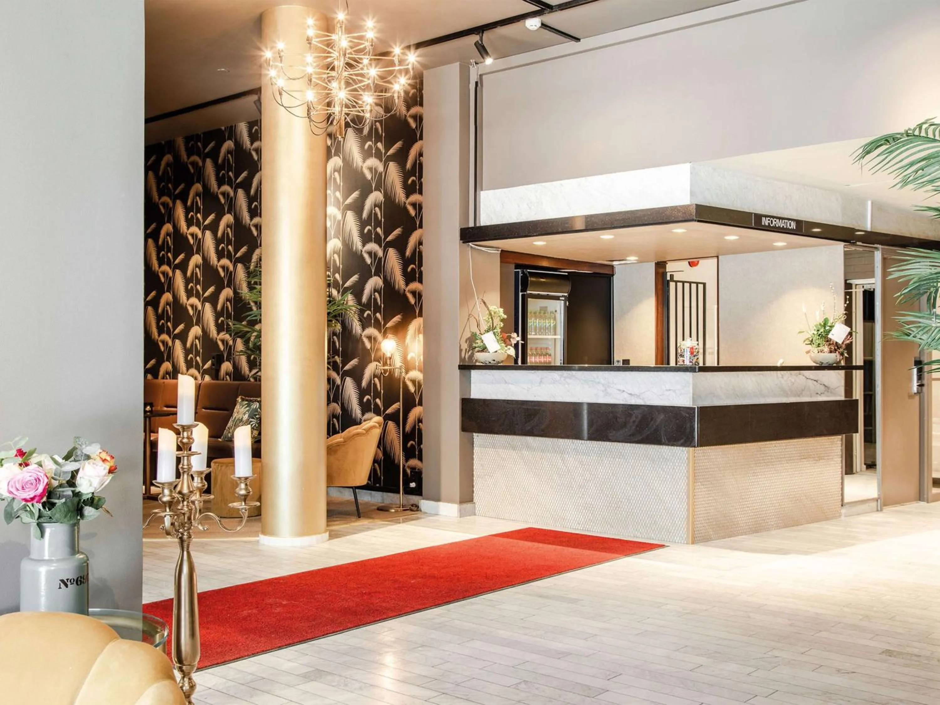 Property building in Palm Tree Hotel, Best Western Signature Collection