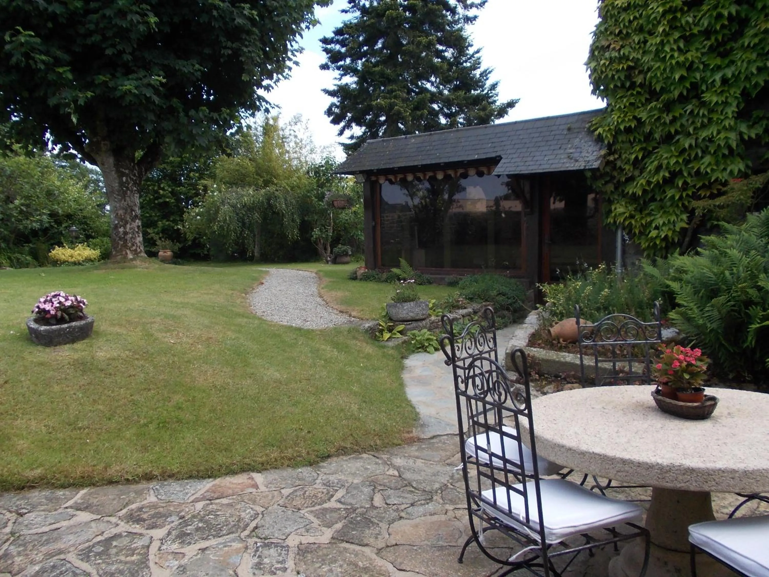 Inner courtyard view in La Tourelle 22