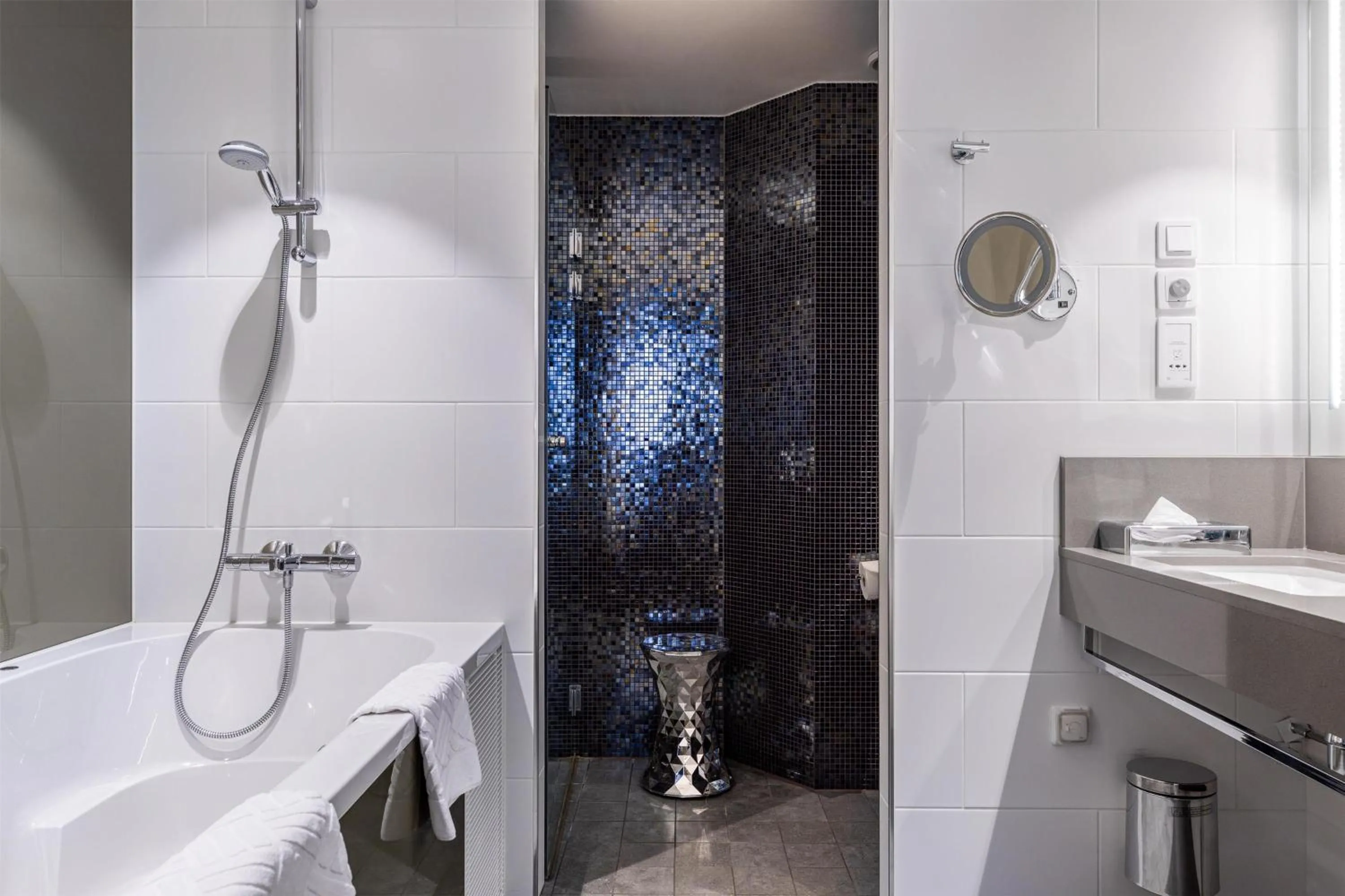 Bathroom in Hilton Helsinki Strand