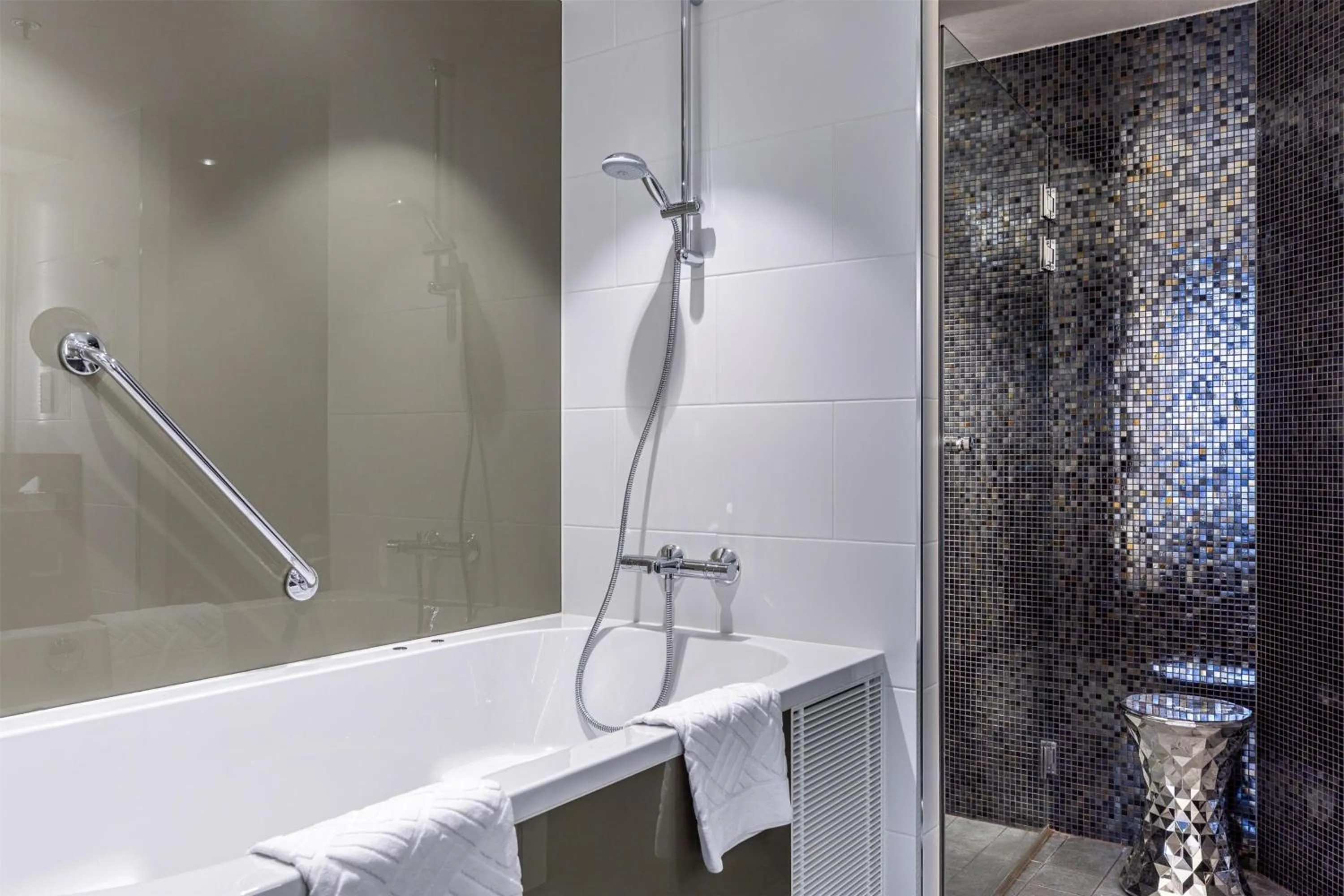 Bathroom in Hilton Helsinki Strand