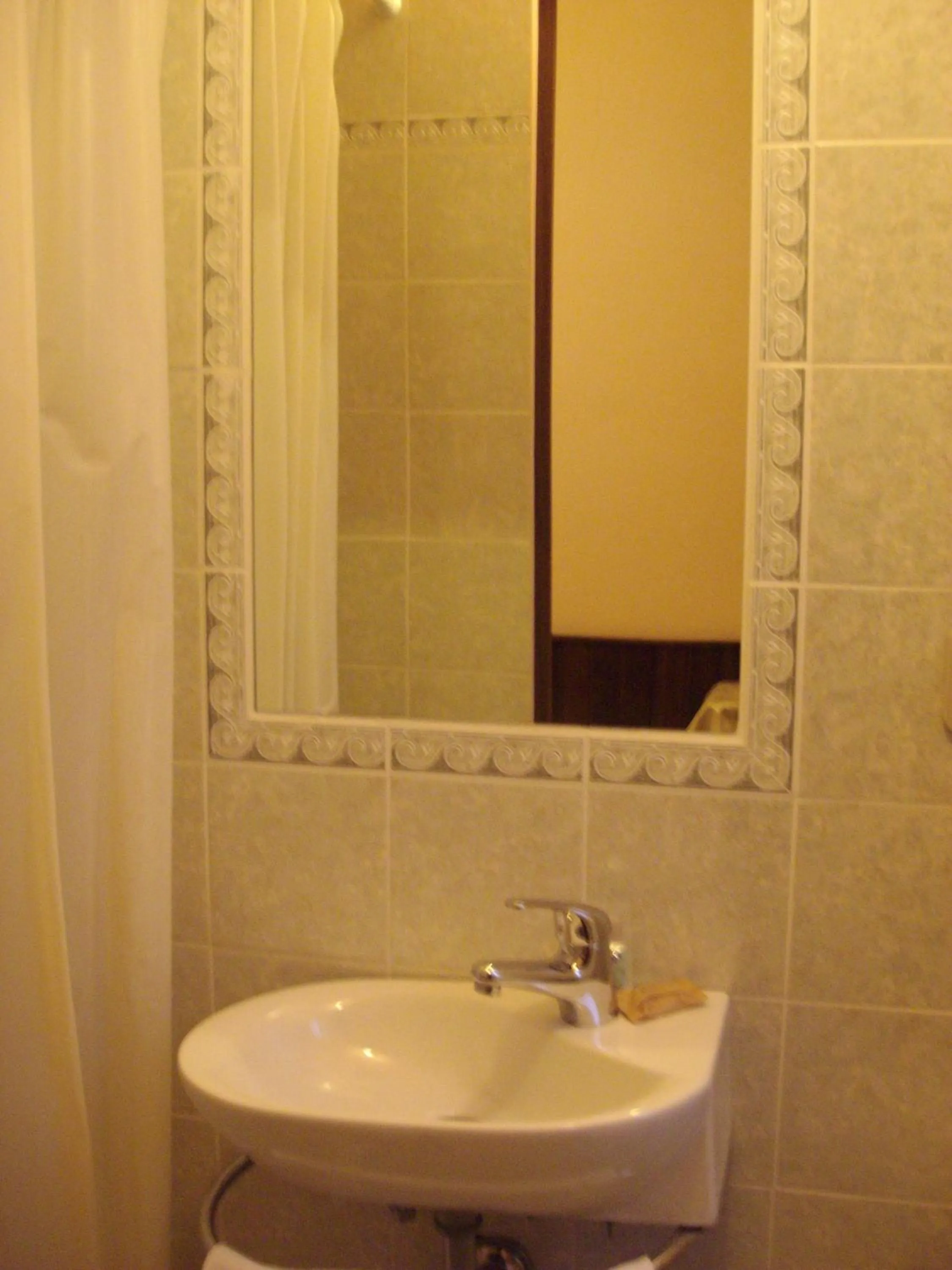 Bathroom in Albergo Anna