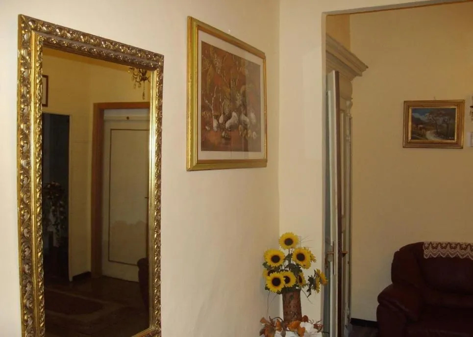 Decorative detail in Albergo Anna