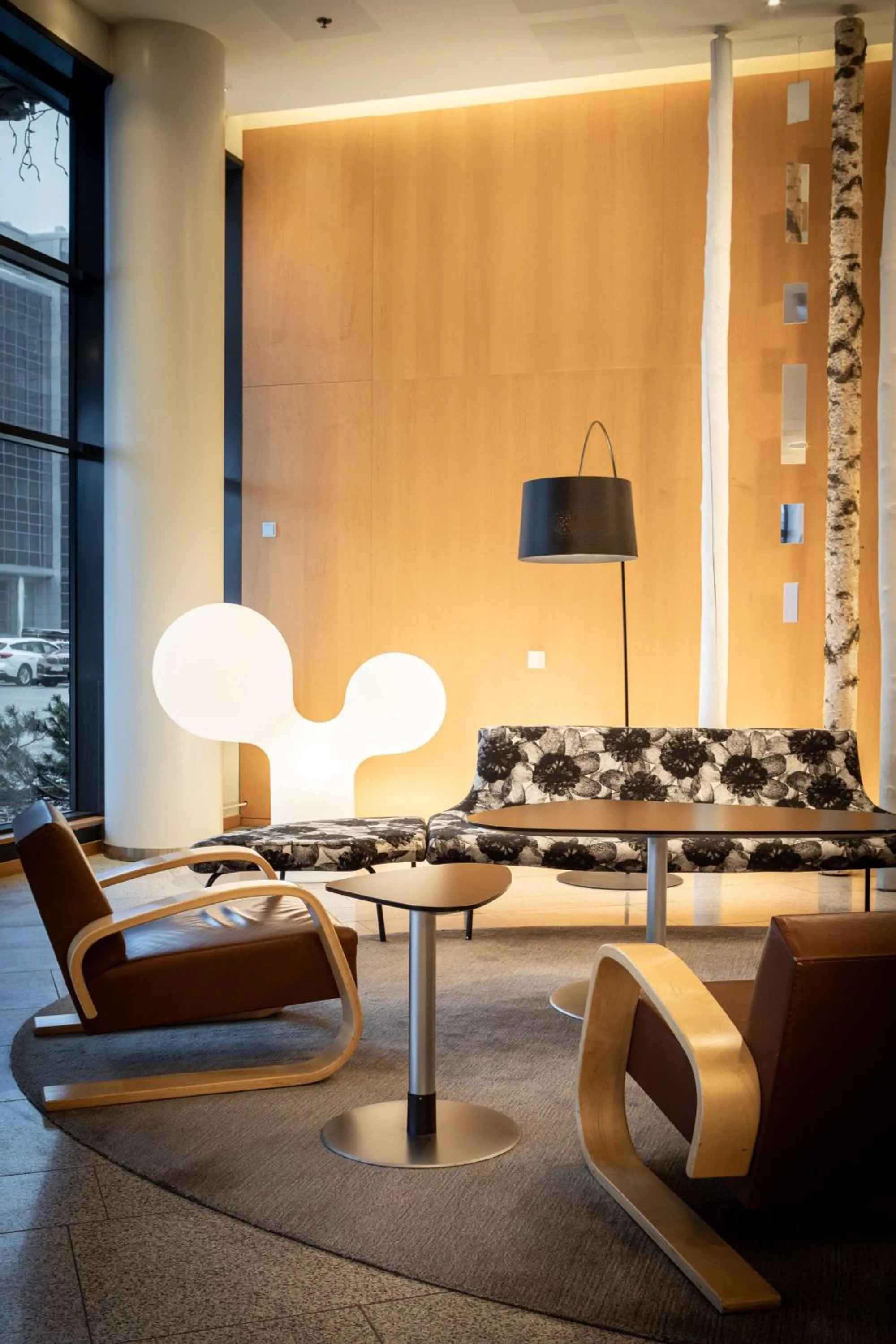 Lobby or reception in Hilton Helsinki Airport