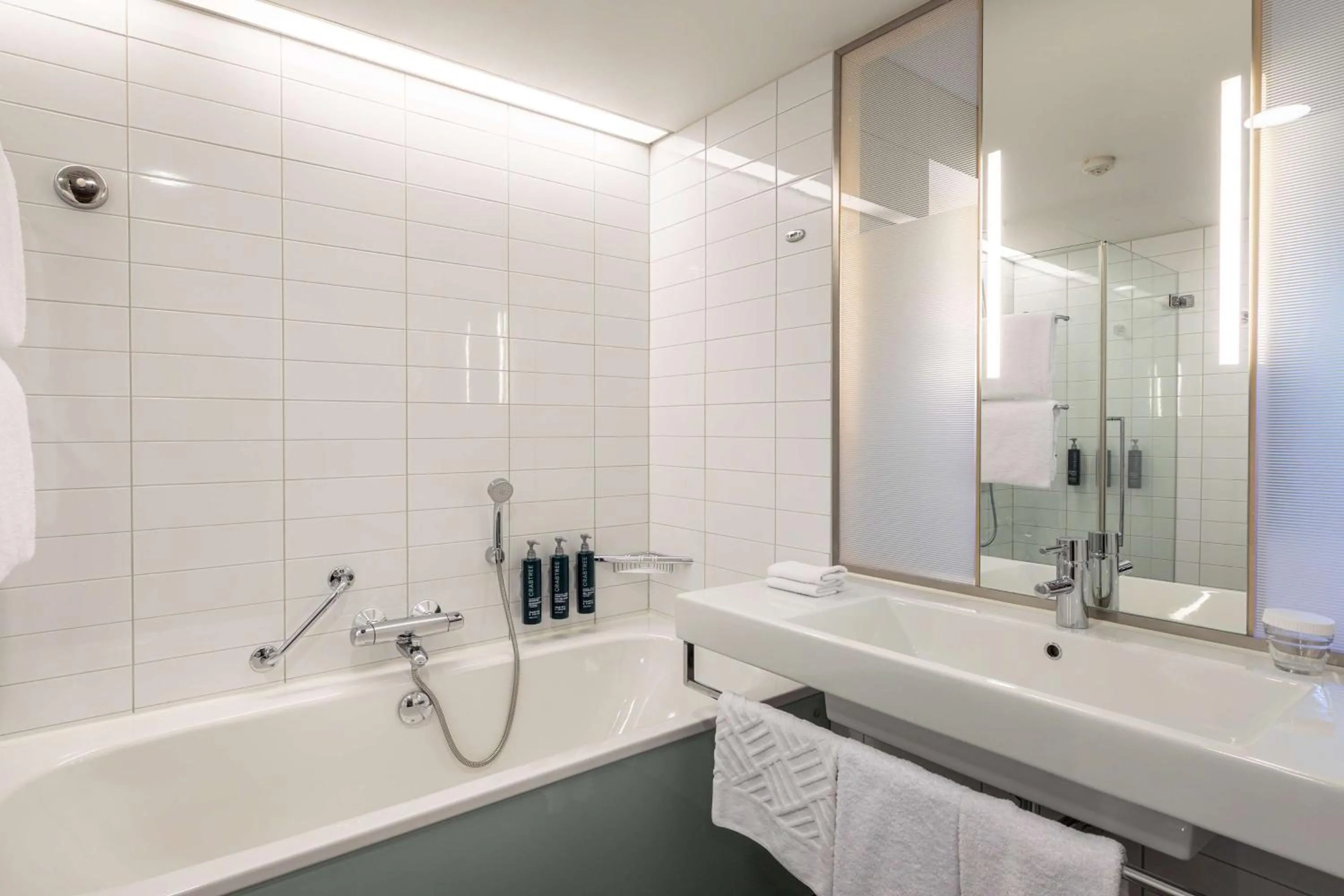 Bathroom in Hilton Helsinki Airport