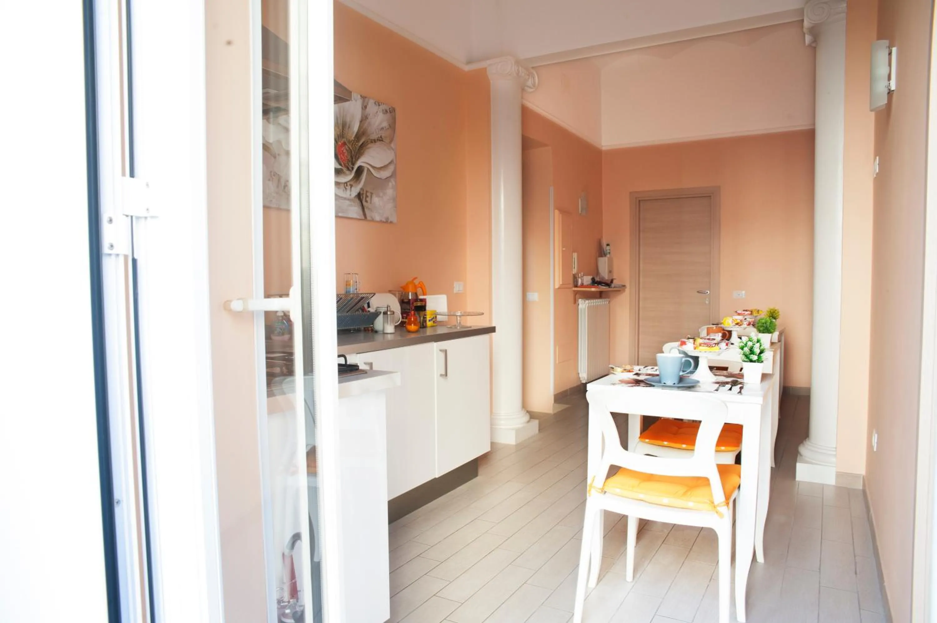 Area and facilities in Merulana Suite