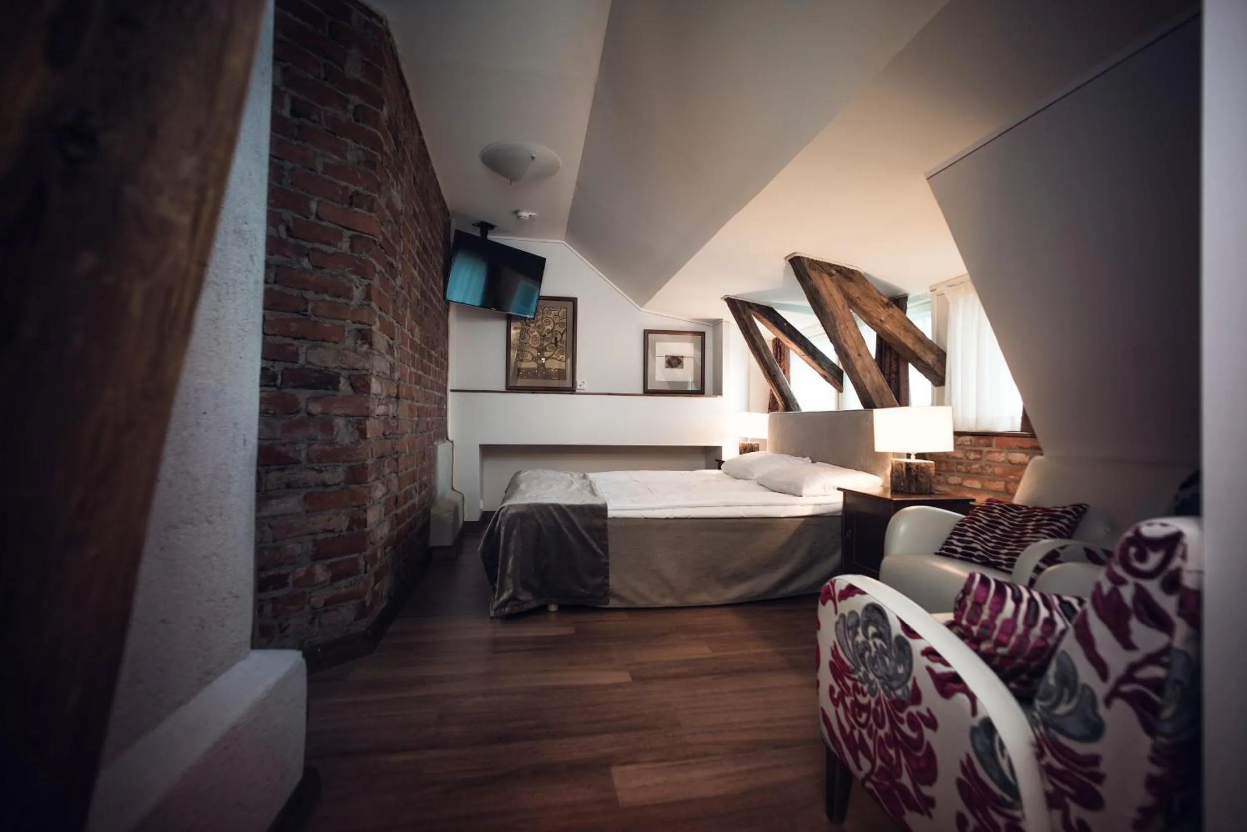 Photo of the whole room in Hotel Arthur