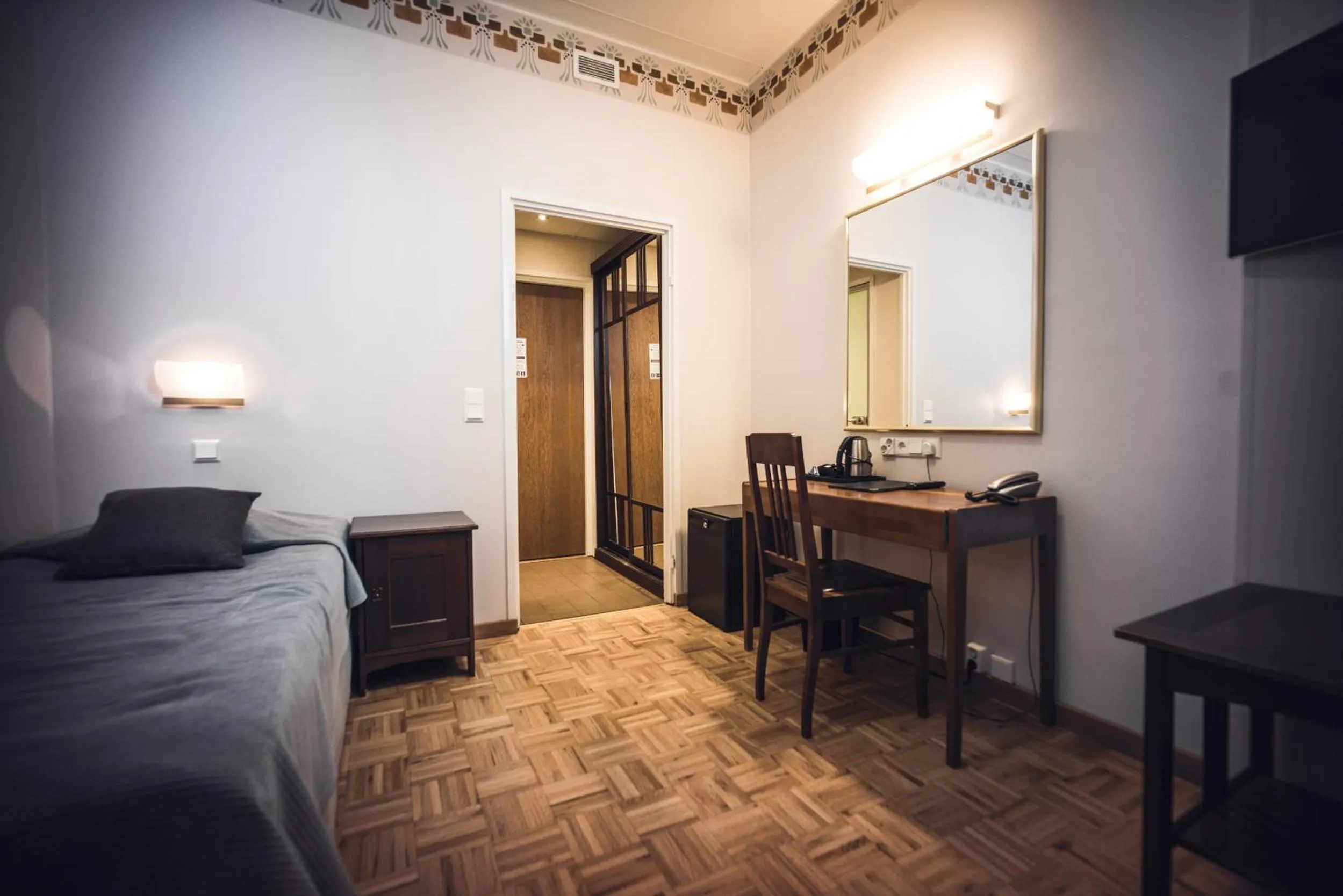 Photo of the whole room, Bed in Hotel Arthur