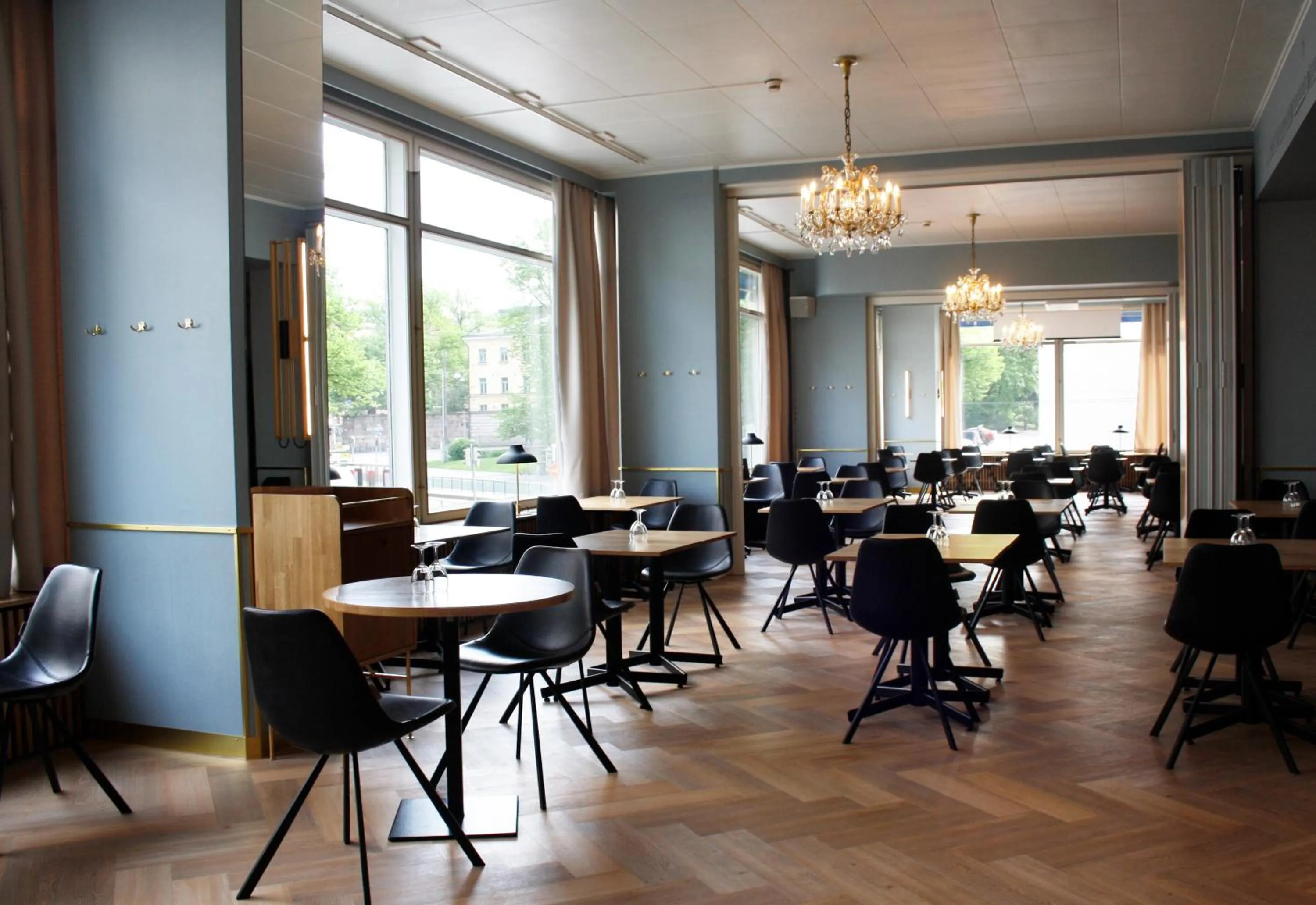 Restaurant/places to eat in Hotel Arthur