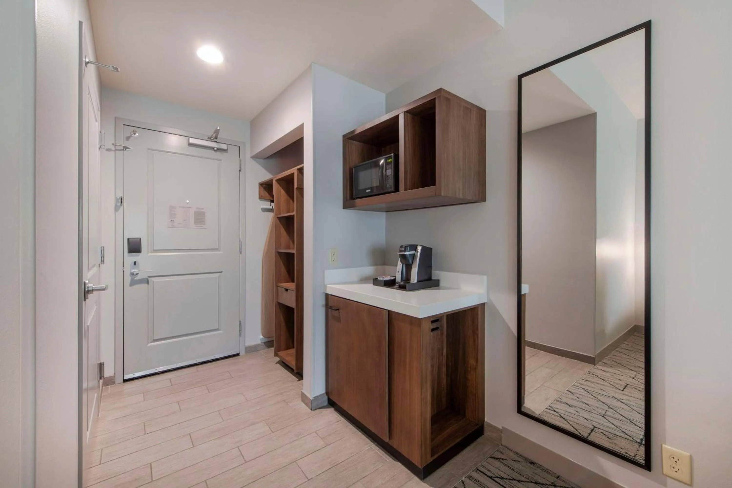 Photo of the whole room in Hilton Garden Inn Raleigh Cary