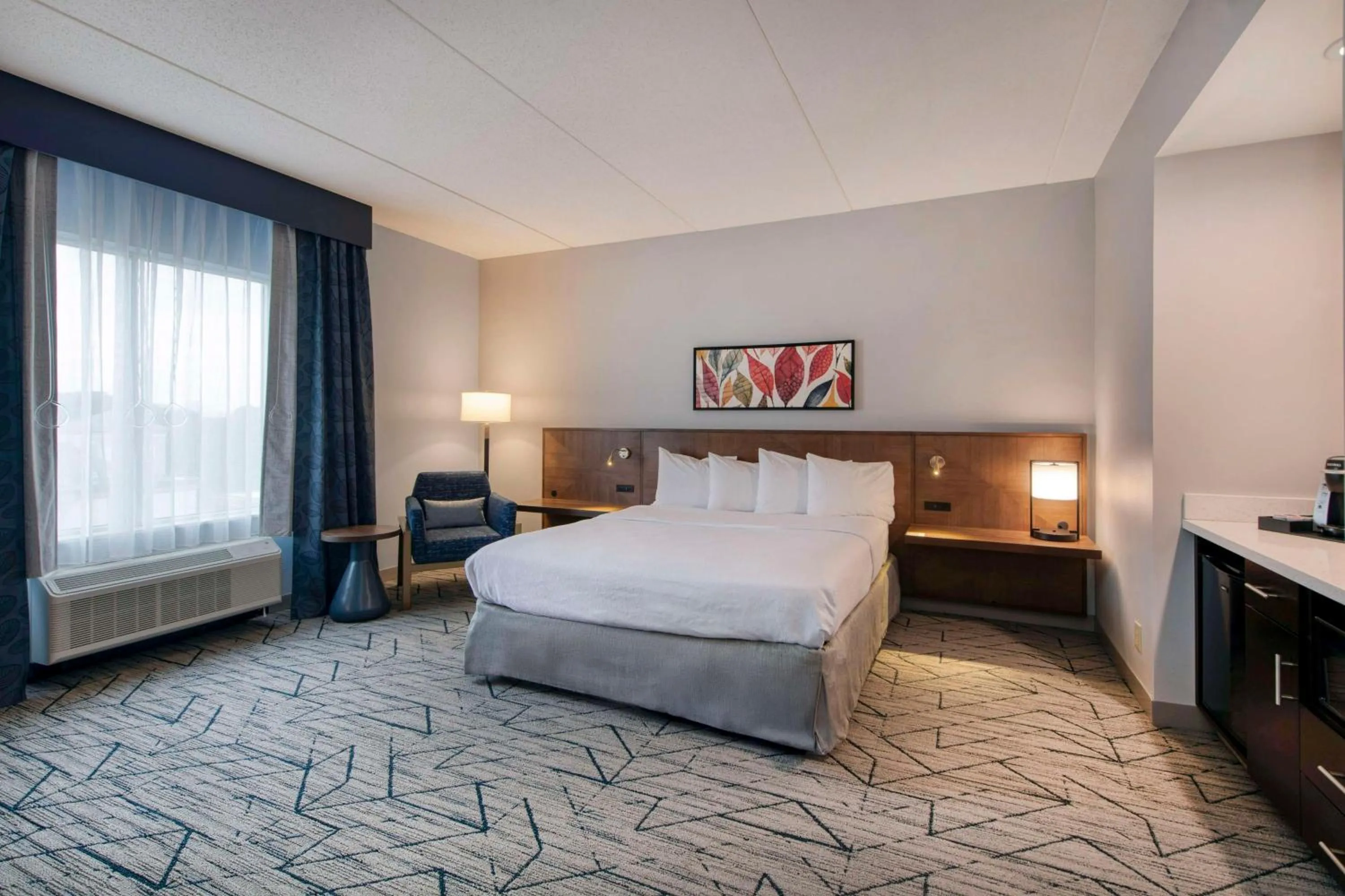 Bed in Hilton Garden Inn Raleigh Cary