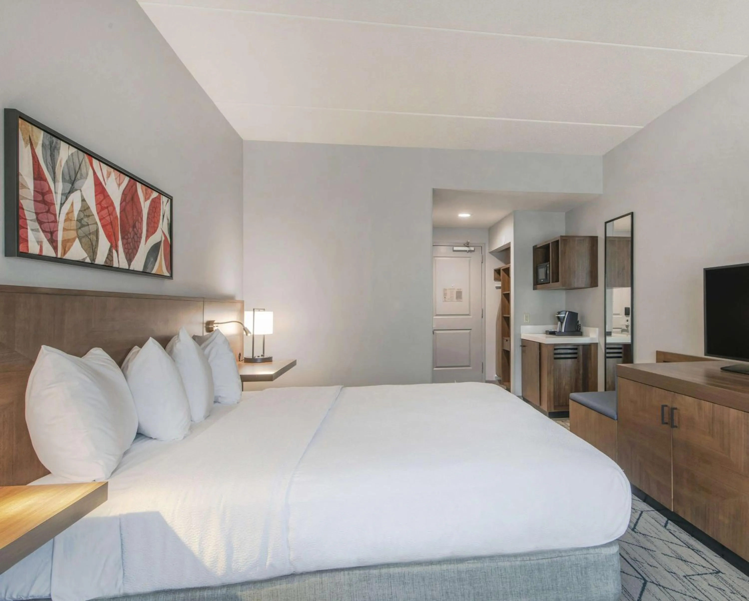 Bed in Hilton Garden Inn Raleigh Cary