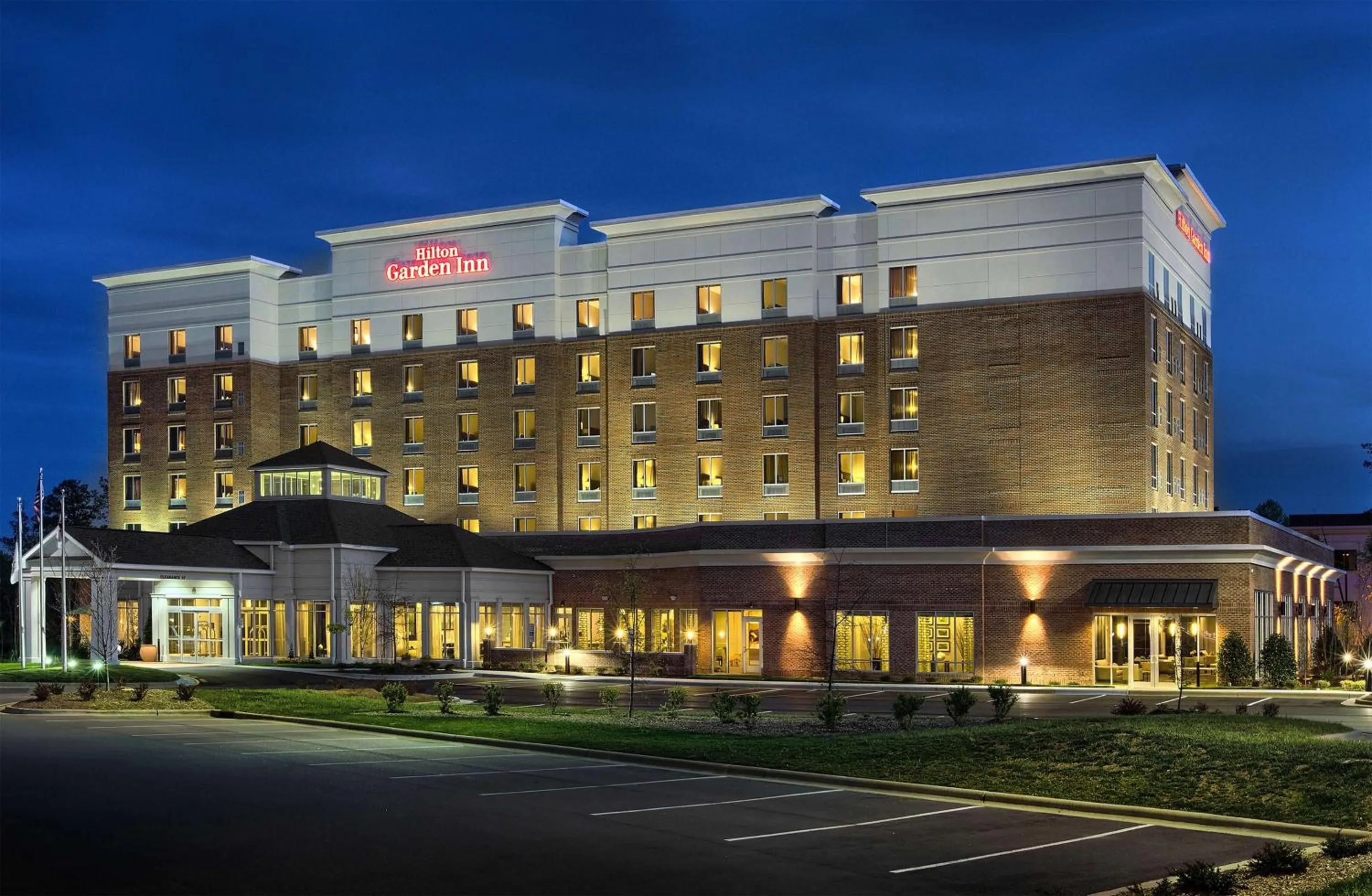 Property building in Hilton Garden Inn Raleigh Cary