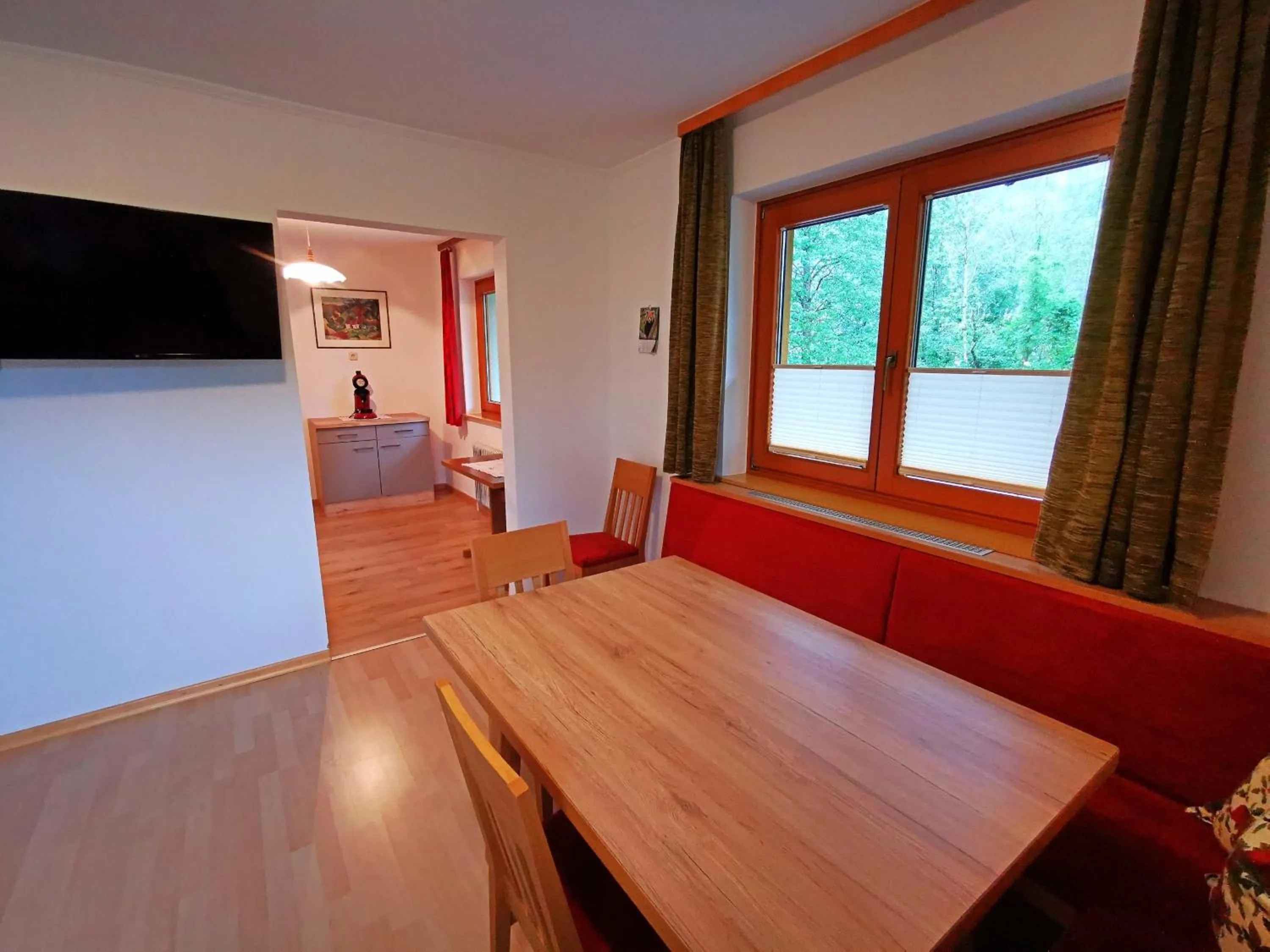 Dining area in Ferienwohnung Gertrud Dallavia
