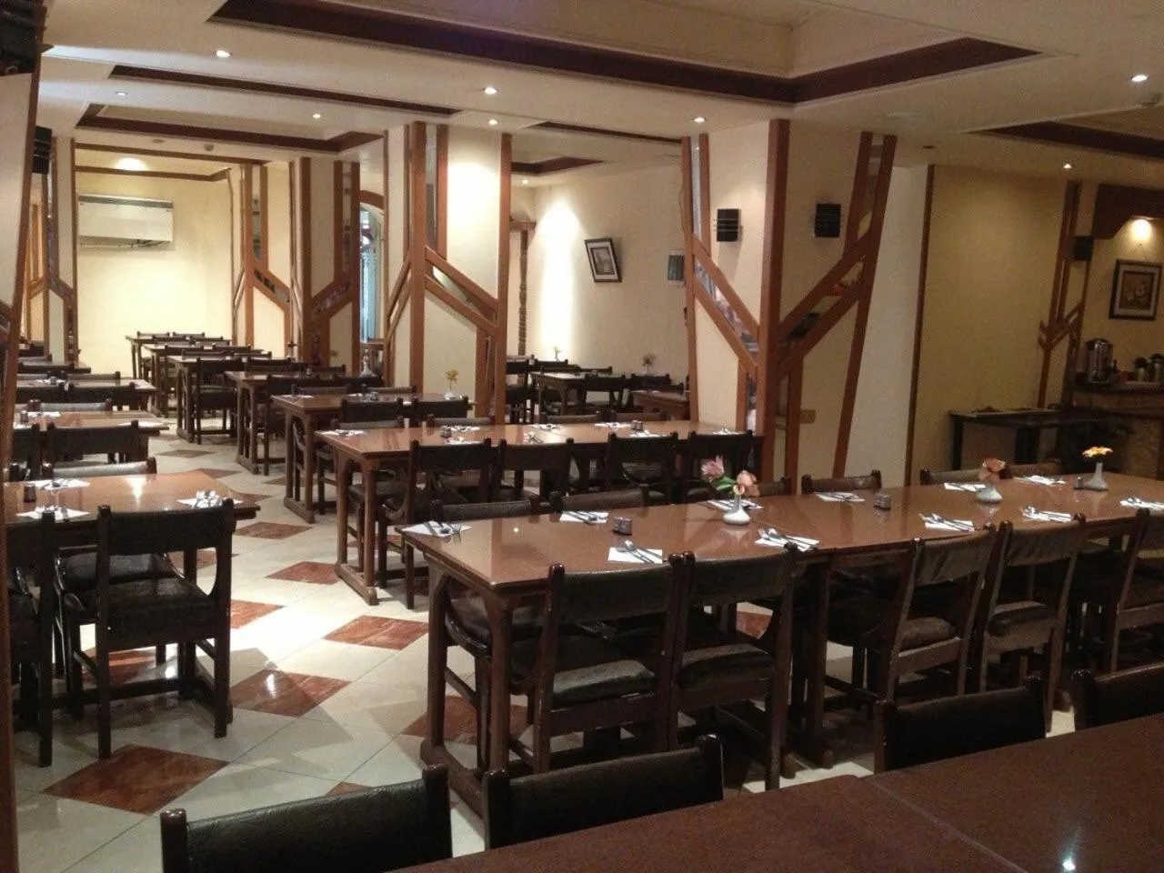 Restaurant/places to eat in Eiffel Hotel Hurghada