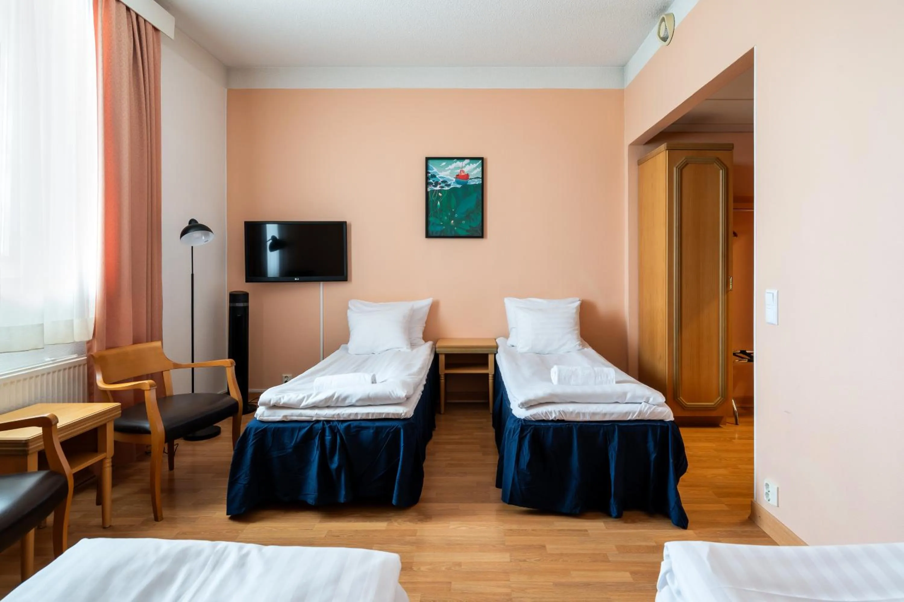 TV and multimedia, Bed in Hiisi Hotel Turku Seaport