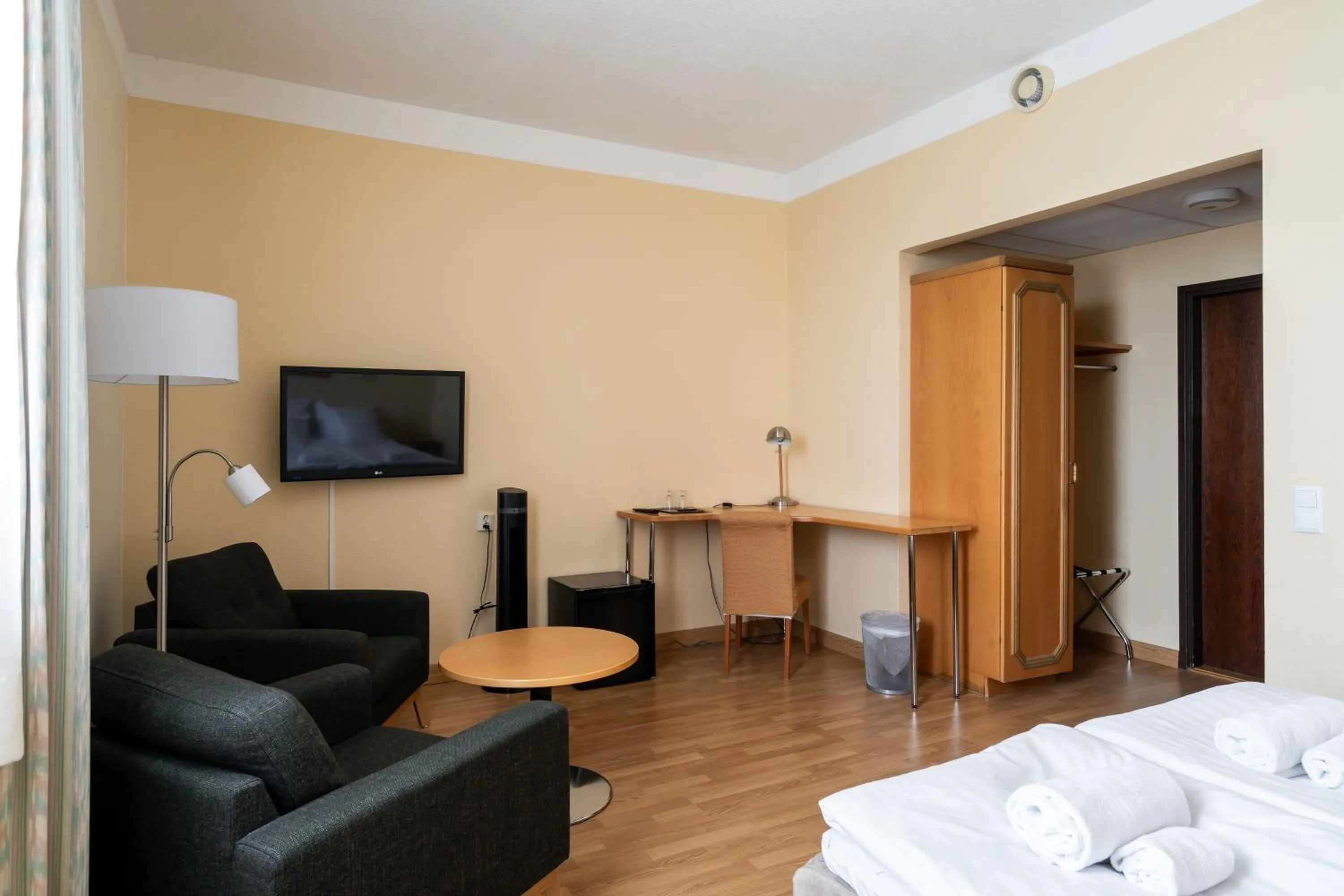 TV and multimedia, Bed in Hiisi Hotel Turku Seaport