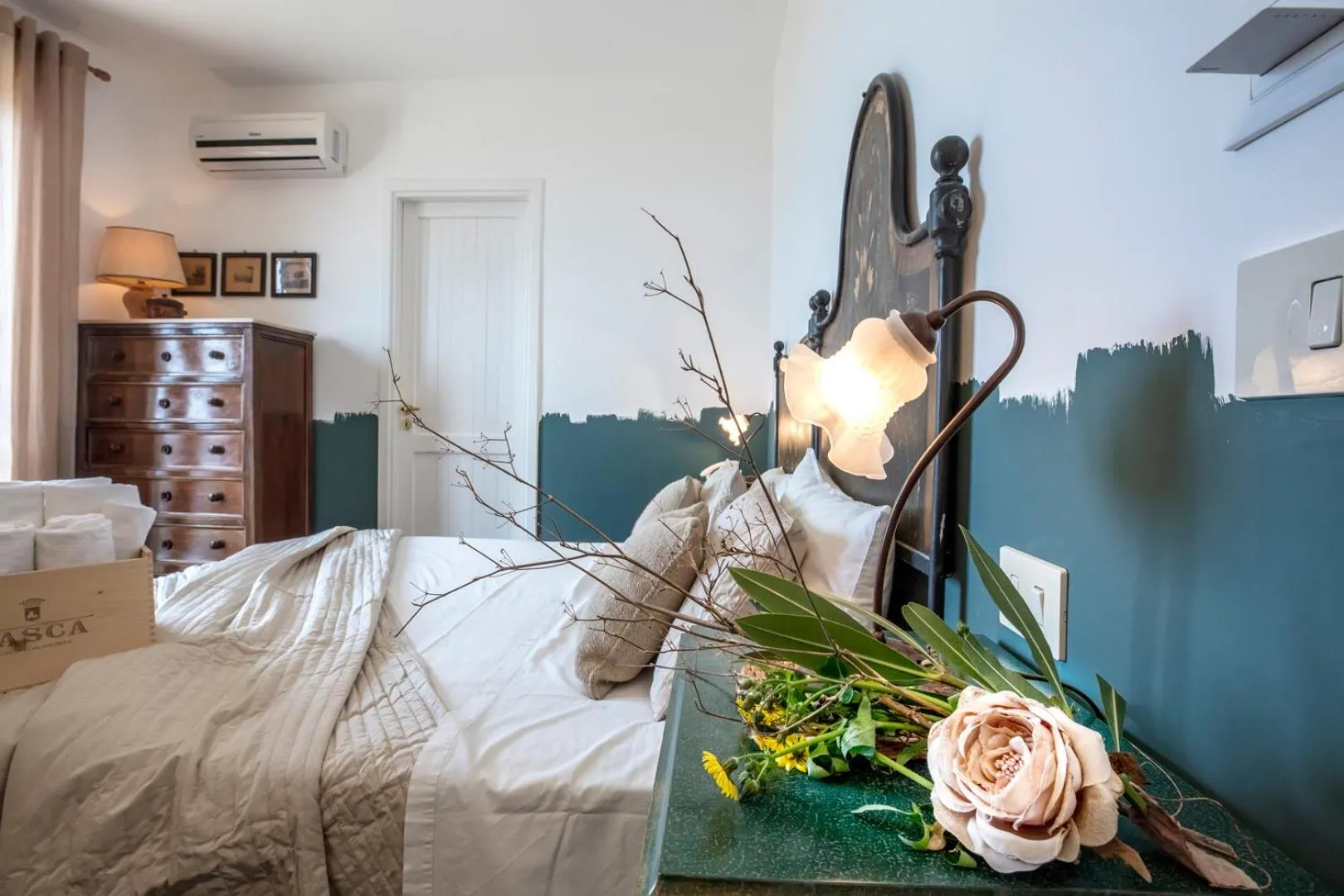 Photo of the whole room, Bed in Hotel Pocho