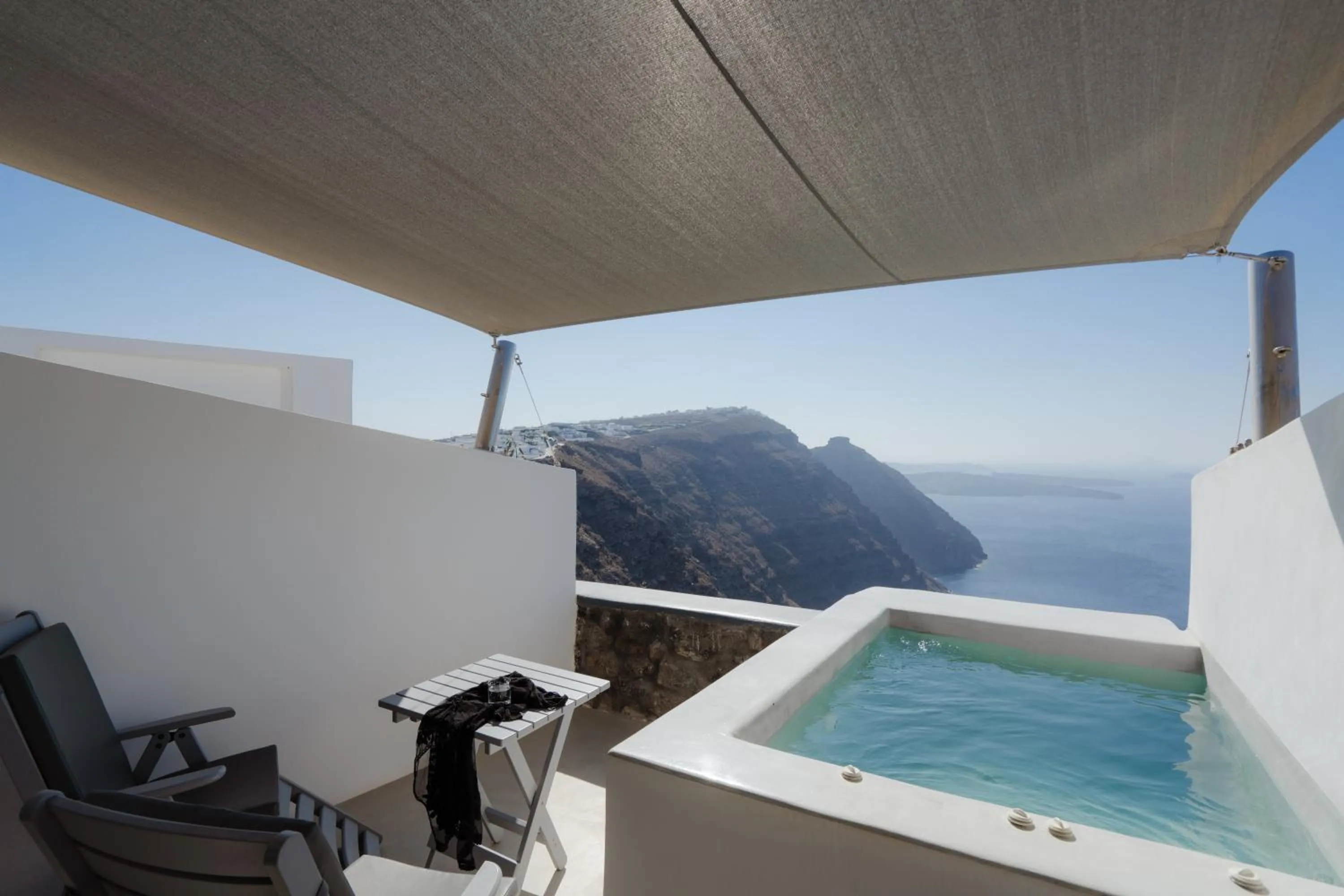 Hot Tub in Santorini Princess Spa Hotel