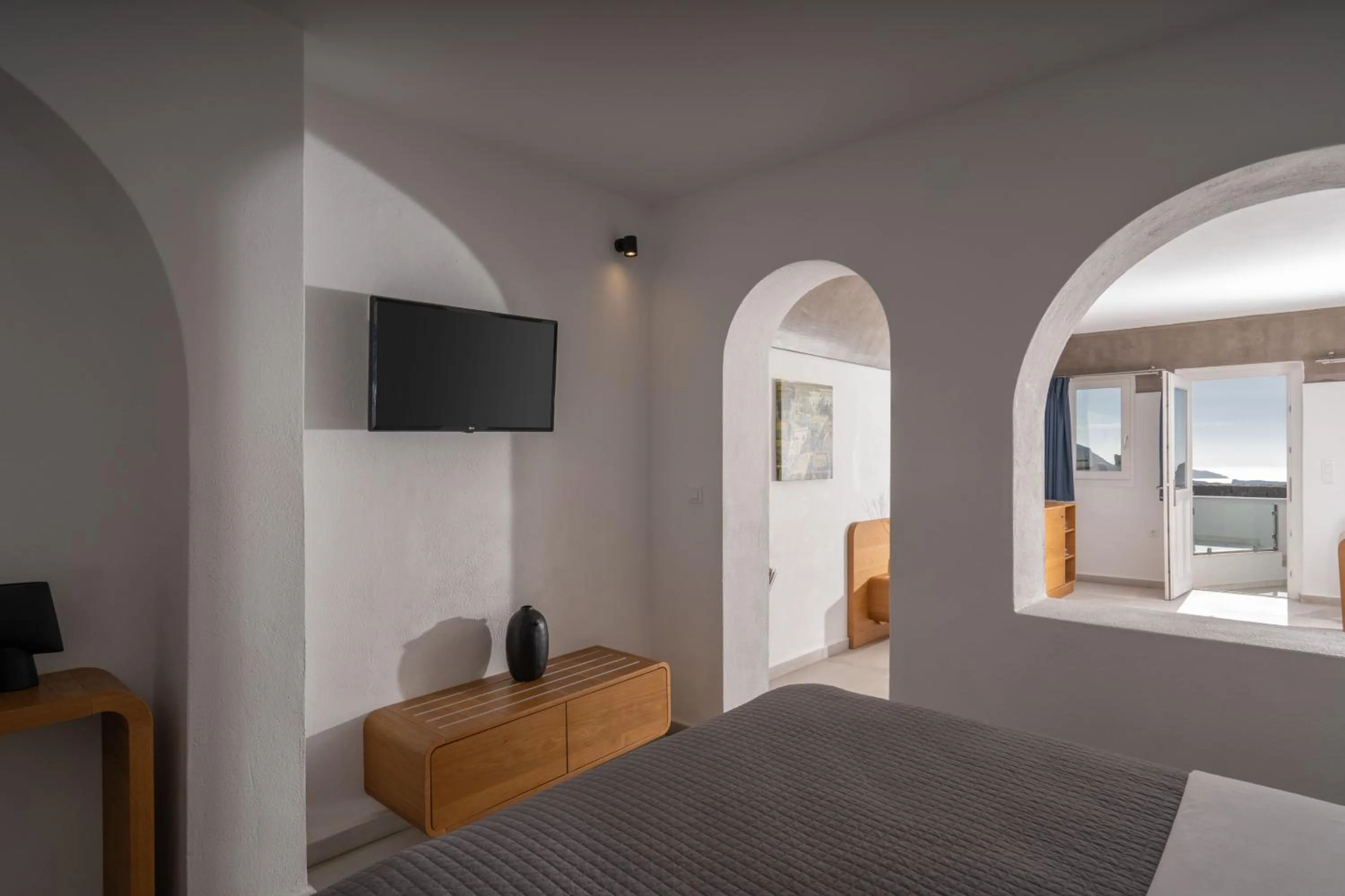 TV and multimedia, Bed in Santorini Princess Spa Hotel