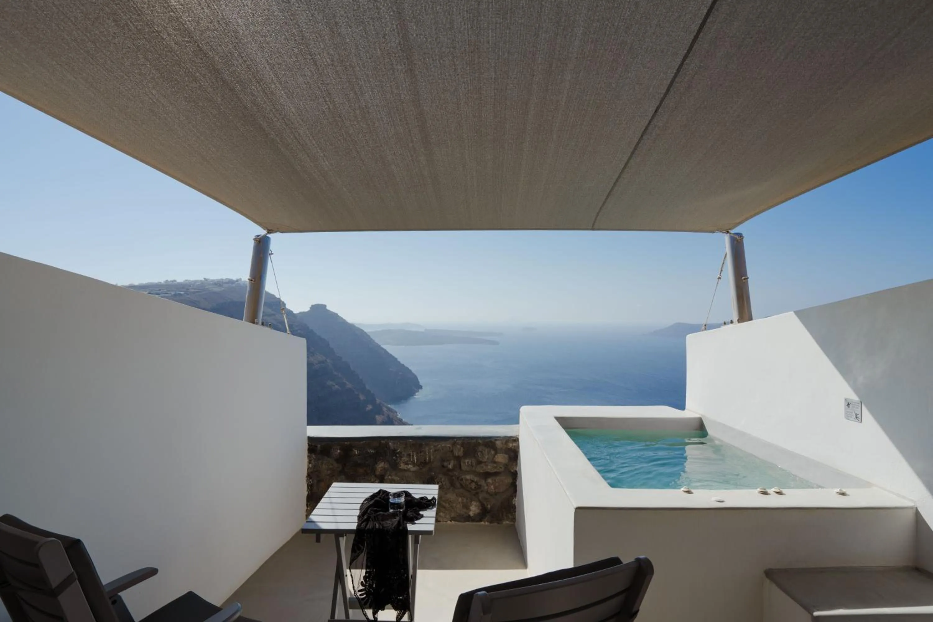 Hot Tub in Santorini Princess Spa Hotel