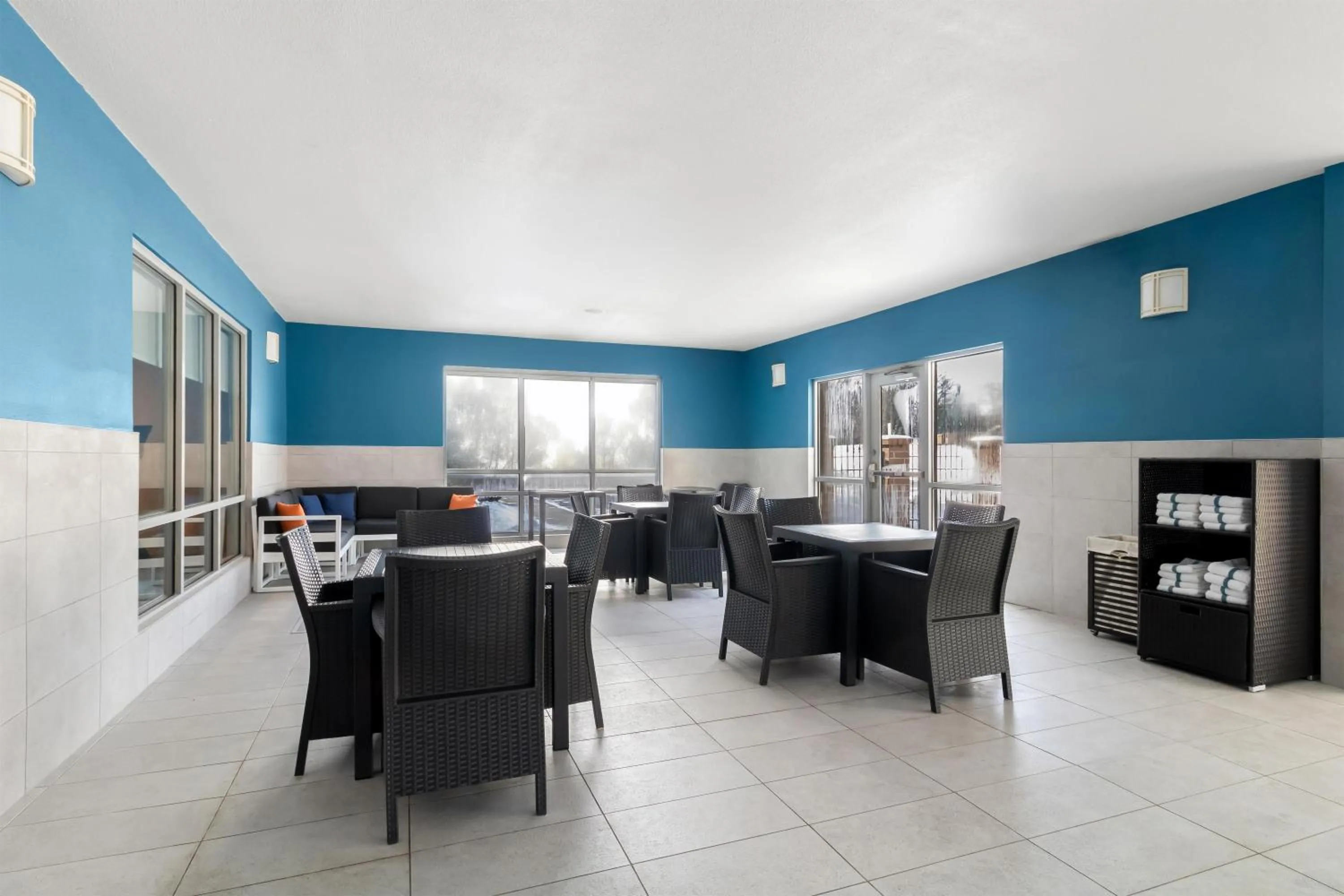 Pool view in Hampton Inn & Suites New Castle, PA