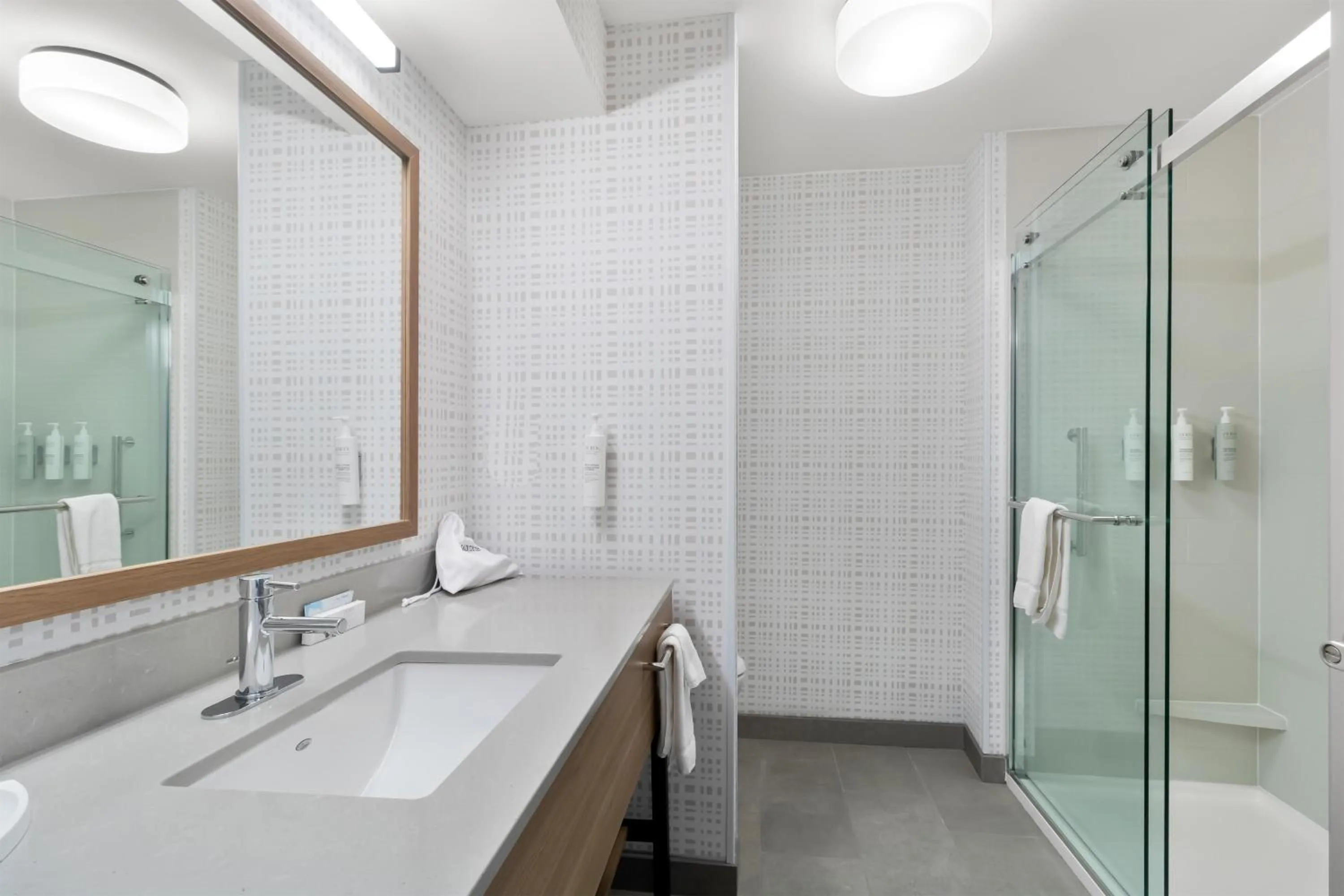 Bathroom in Hampton Inn & Suites New Castle, PA