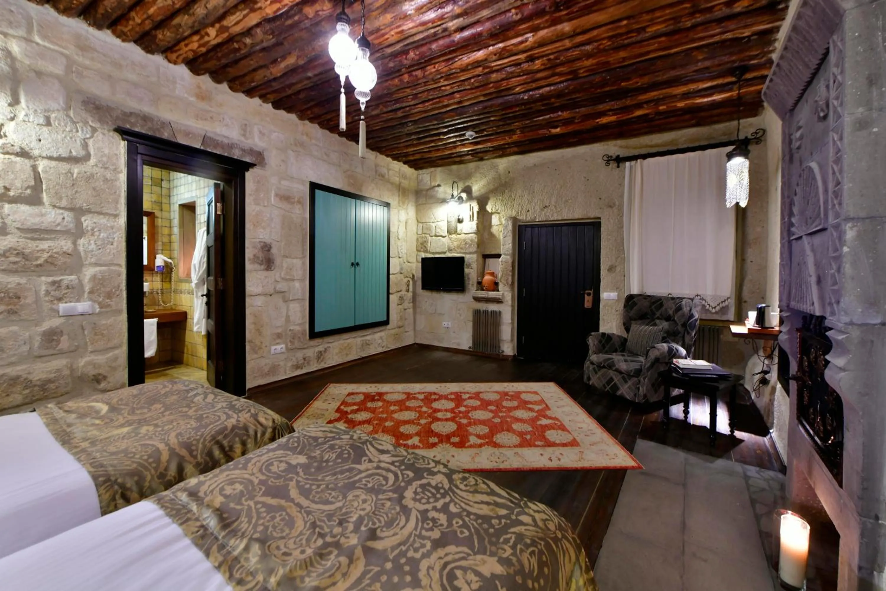 Living room, Bed in Cappadocia Estates Hotel
