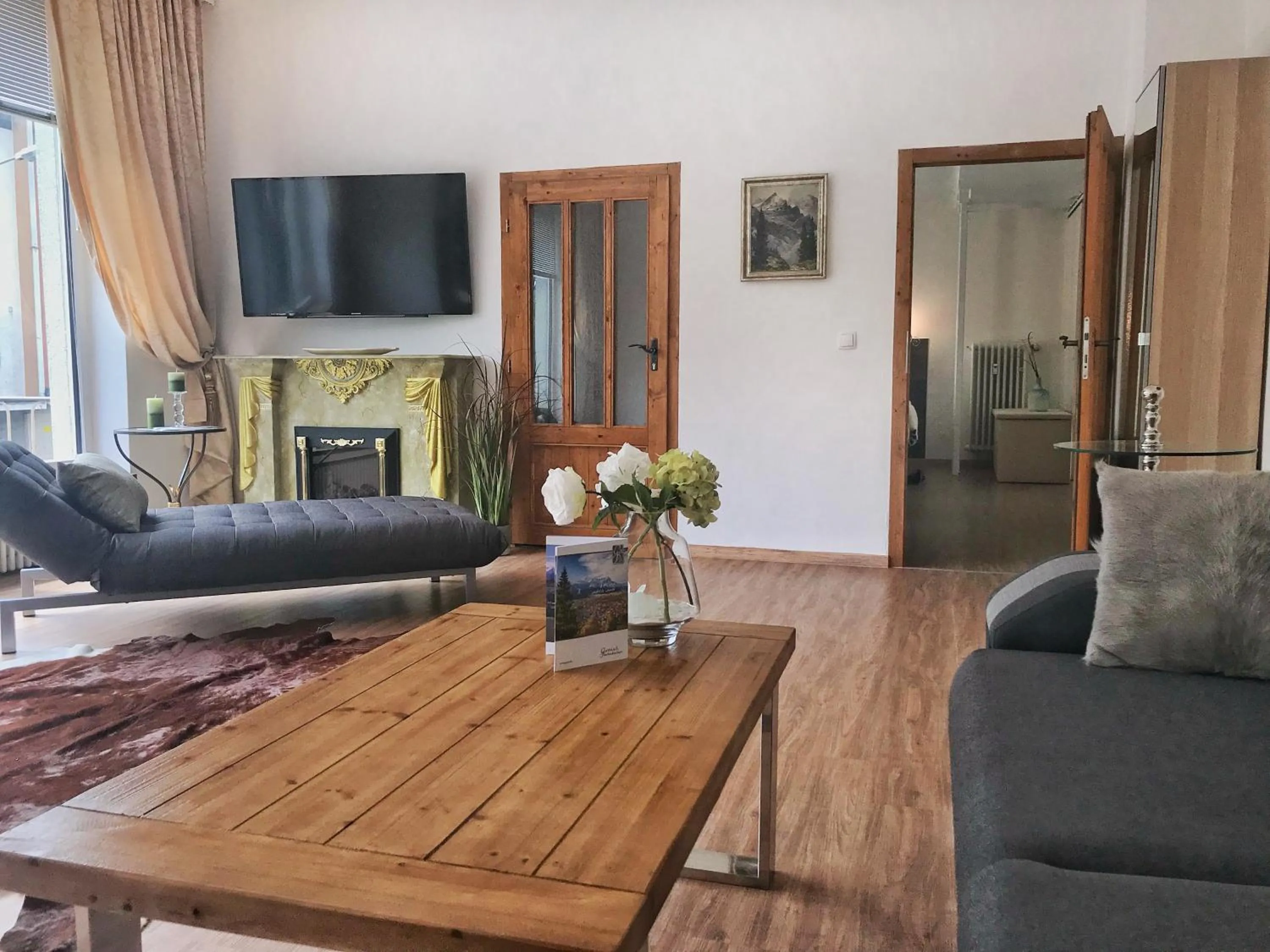 Apartment in Golden GaPa Central Large Family Apartment 24